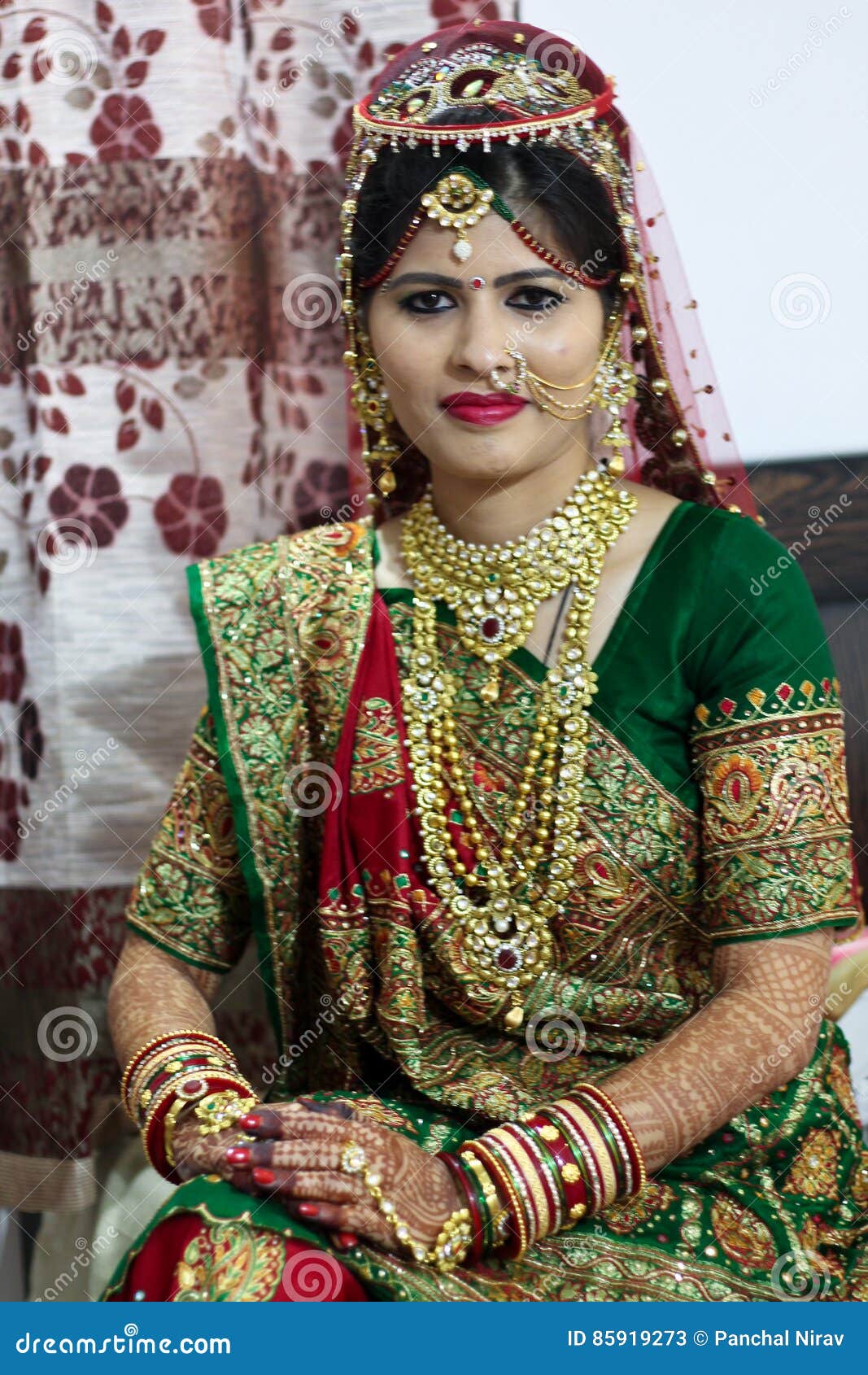 Gujarati bride - India editorial stock photo. Image of bangles - 85919273