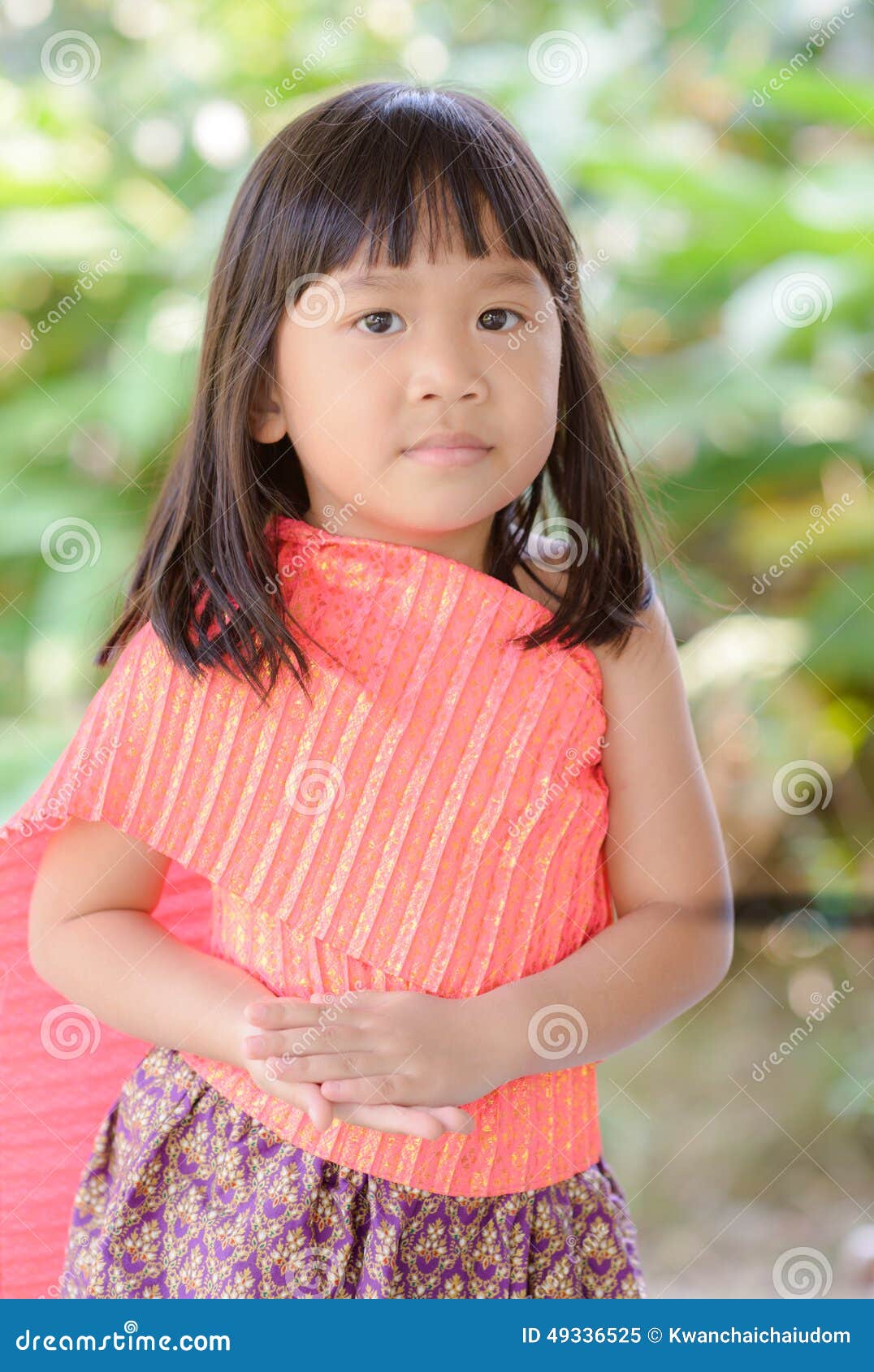 Юные тайцы. Маленькая тайская девочка. Девочка маленькая Тайланд. Маленькие тайские девушки. Тайская девочка дети.