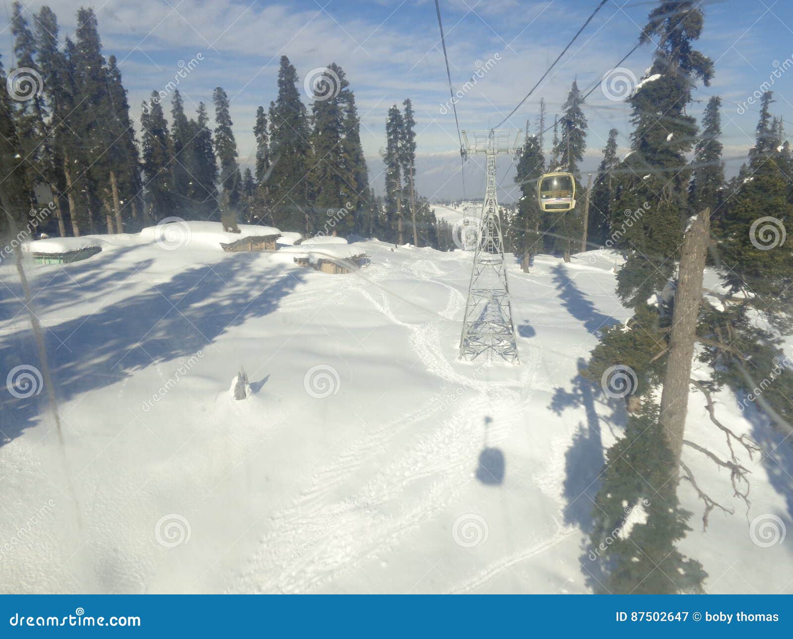 Gulmarg. Гондола в сцене Кашмира красивой