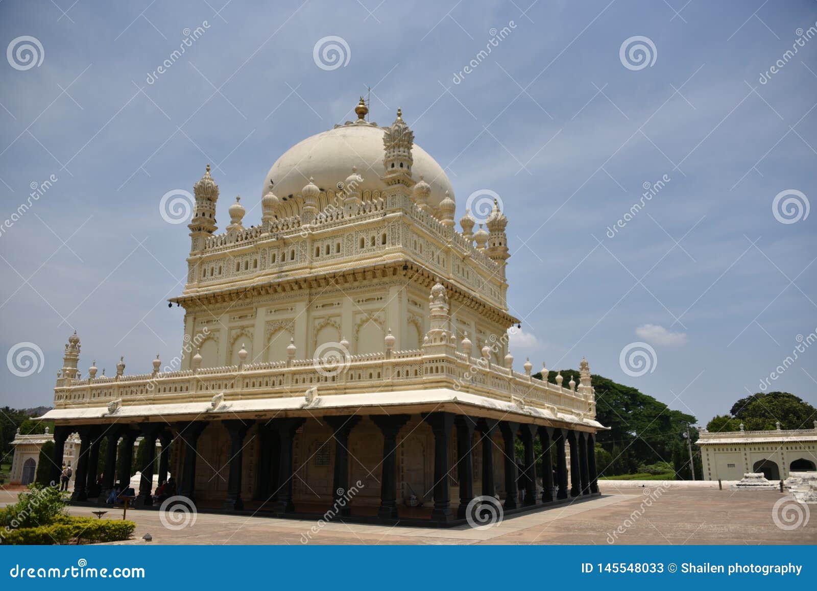 gumbaz mausoleum , srirangapatna, karnataka