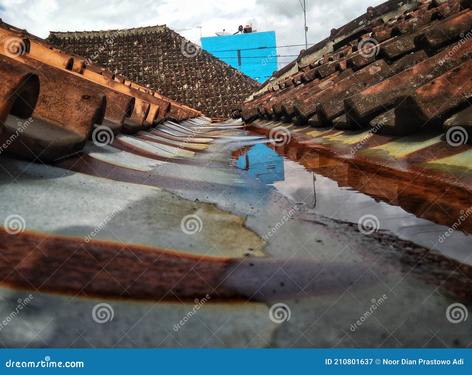Gutter between the tiles stock image. Image of geology 210801637