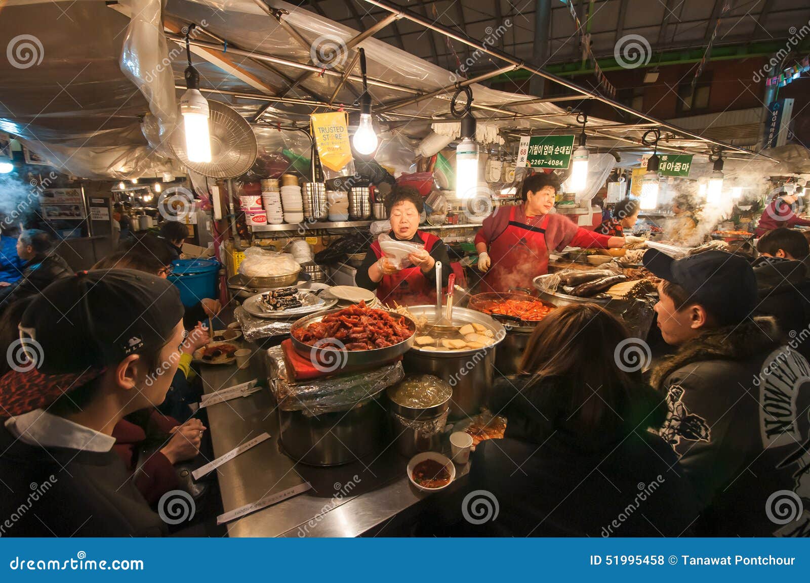 Gwangjang Traditional Market. Editorial Stock Photo - Image of cooking