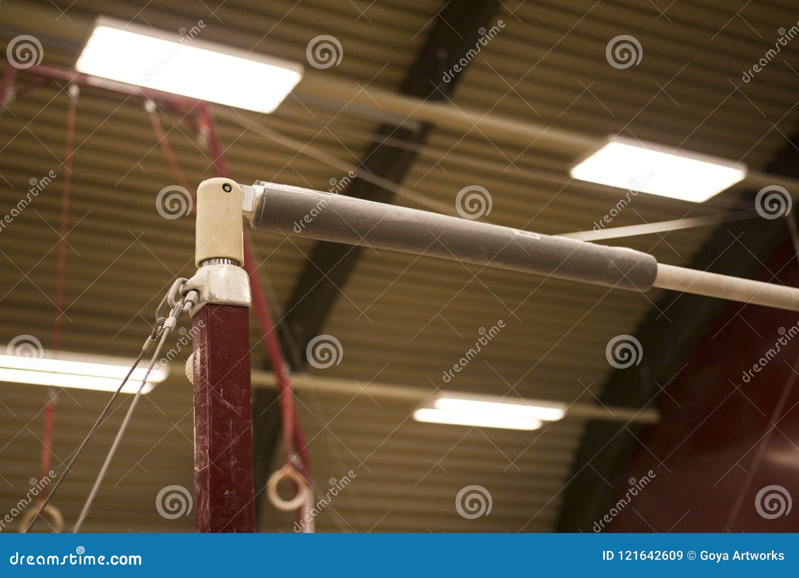 Gymnastisk Utrustning I En Gymnastisk Mitt Fotografering för Bildbyråer ...