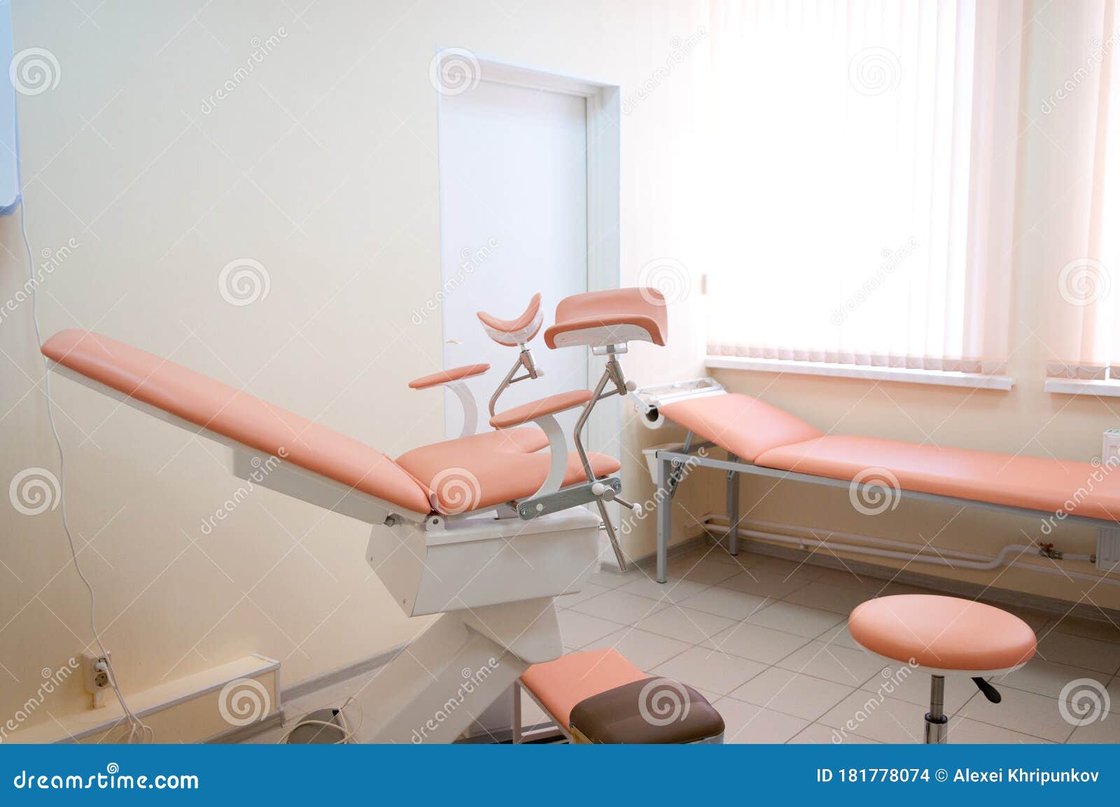 Гинекологическое кресло в больнице