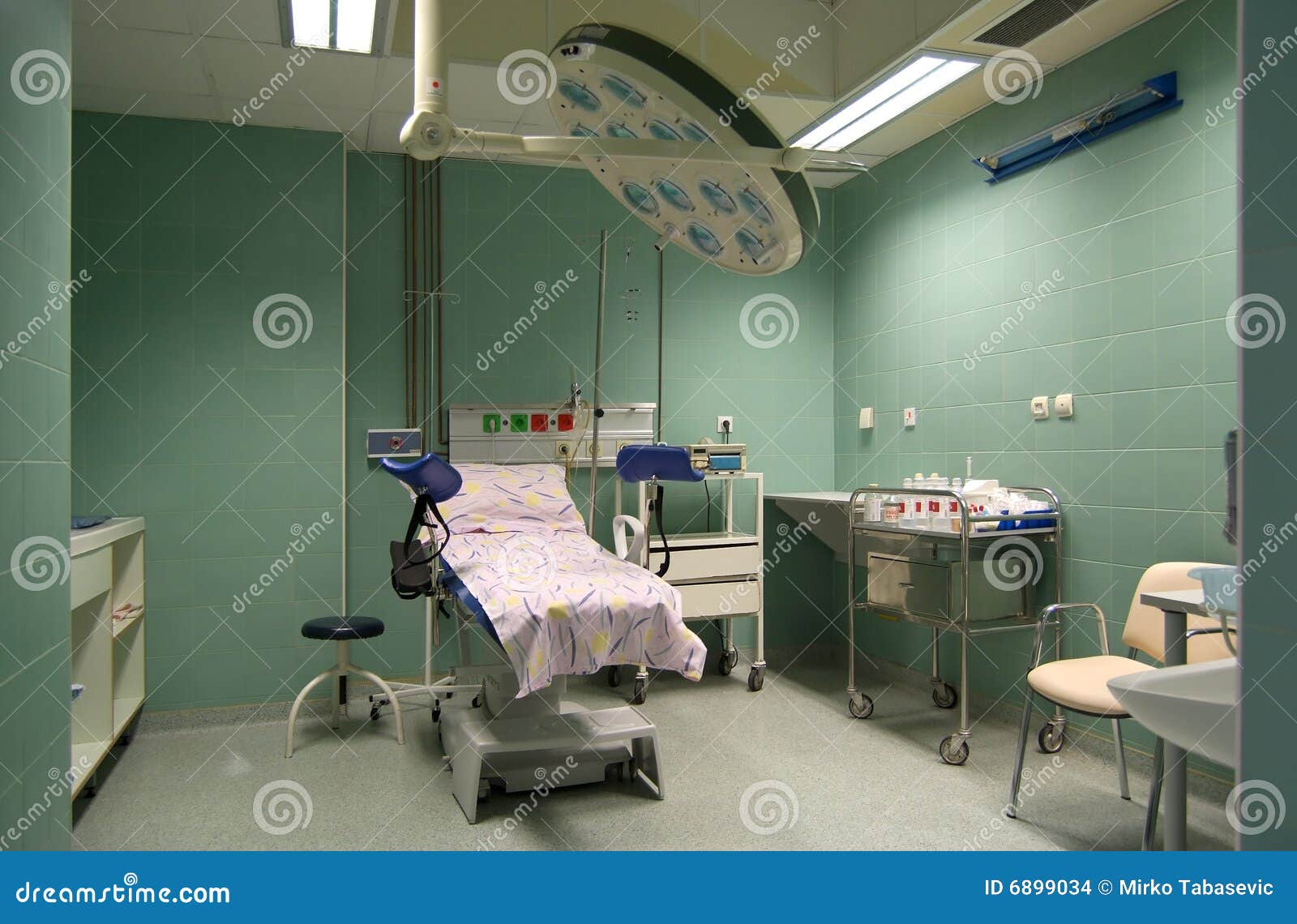 Gynecologyklinik stockfoto. Bild von notfall, geburt, stuhl 6899034