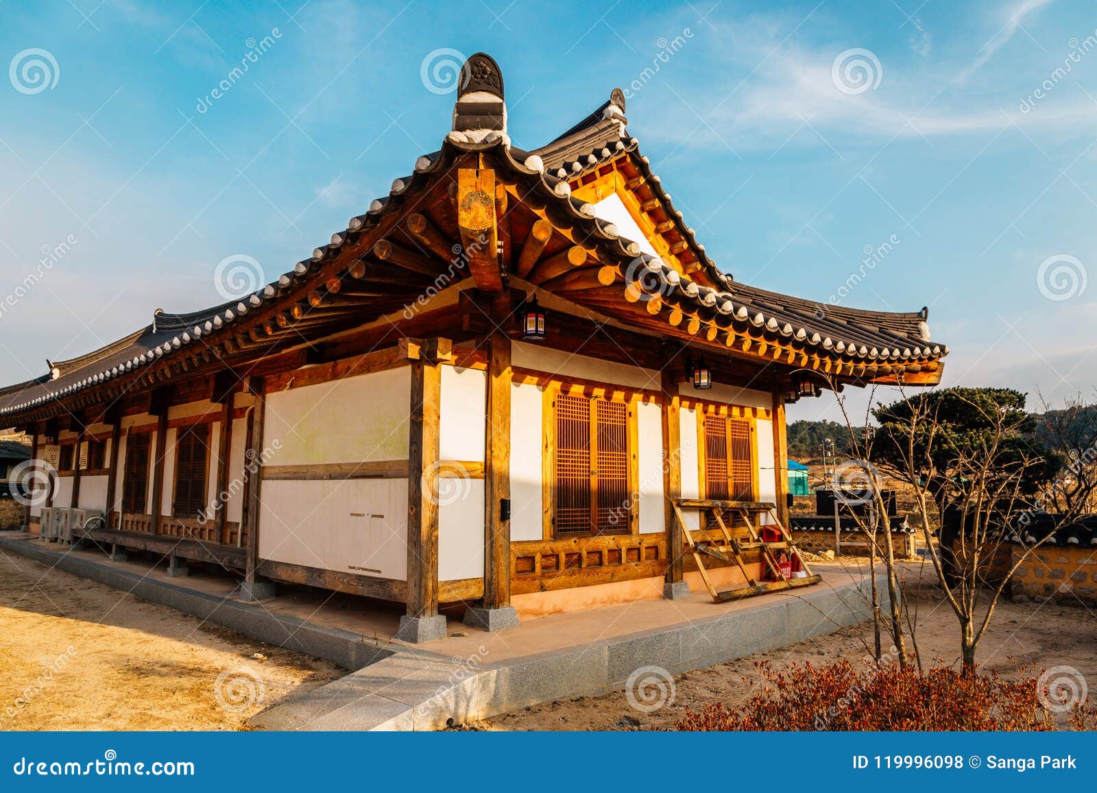 890+ Traditional Korean Decor Of Village House Stock Photos, Pictures &  Royalty-Free Images - iStock