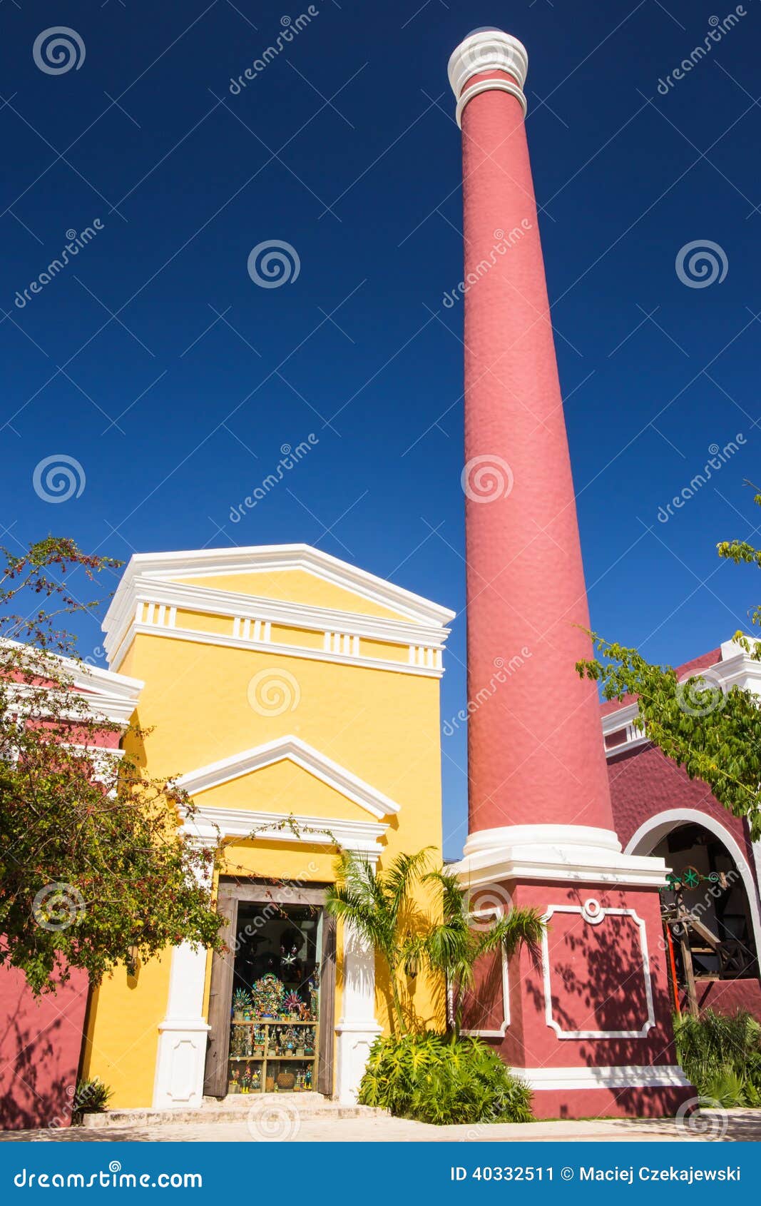 Hacienda española colorida imagen de archivo. Imagen de viejo 40332511