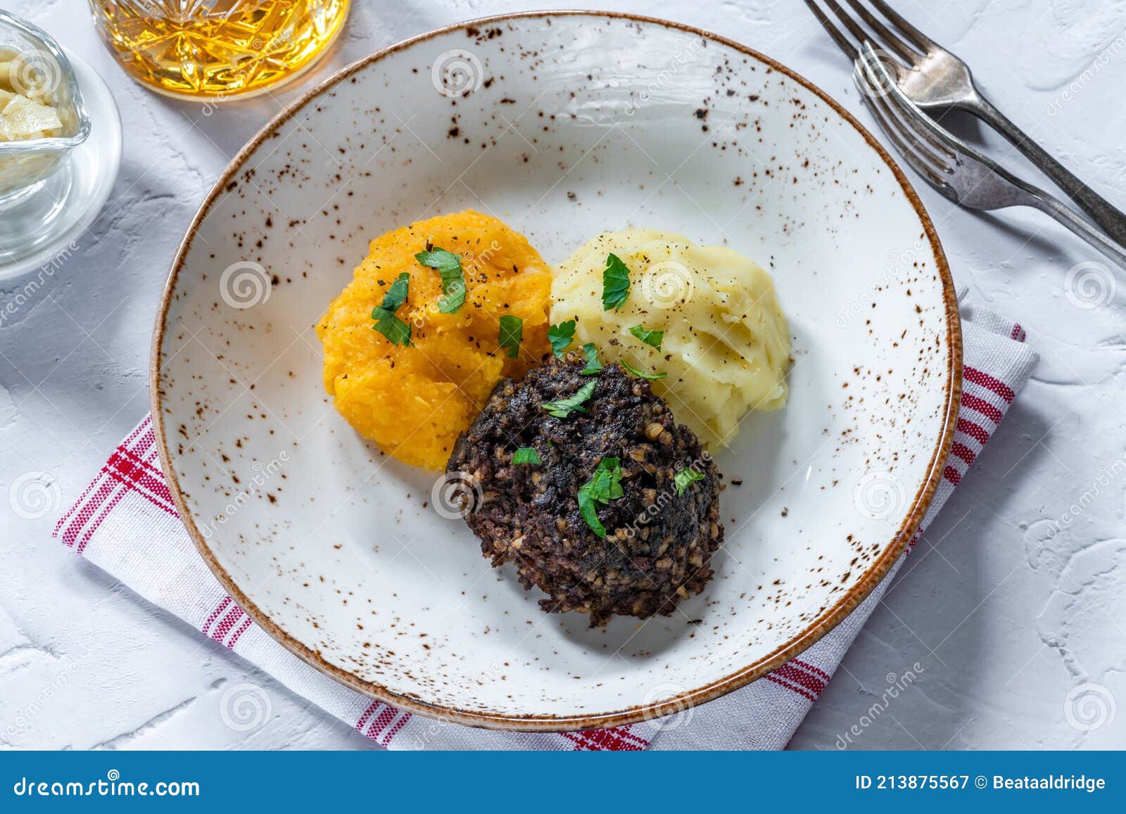 Haggis, neeps and tatties stock image. Image of mince - 213875567