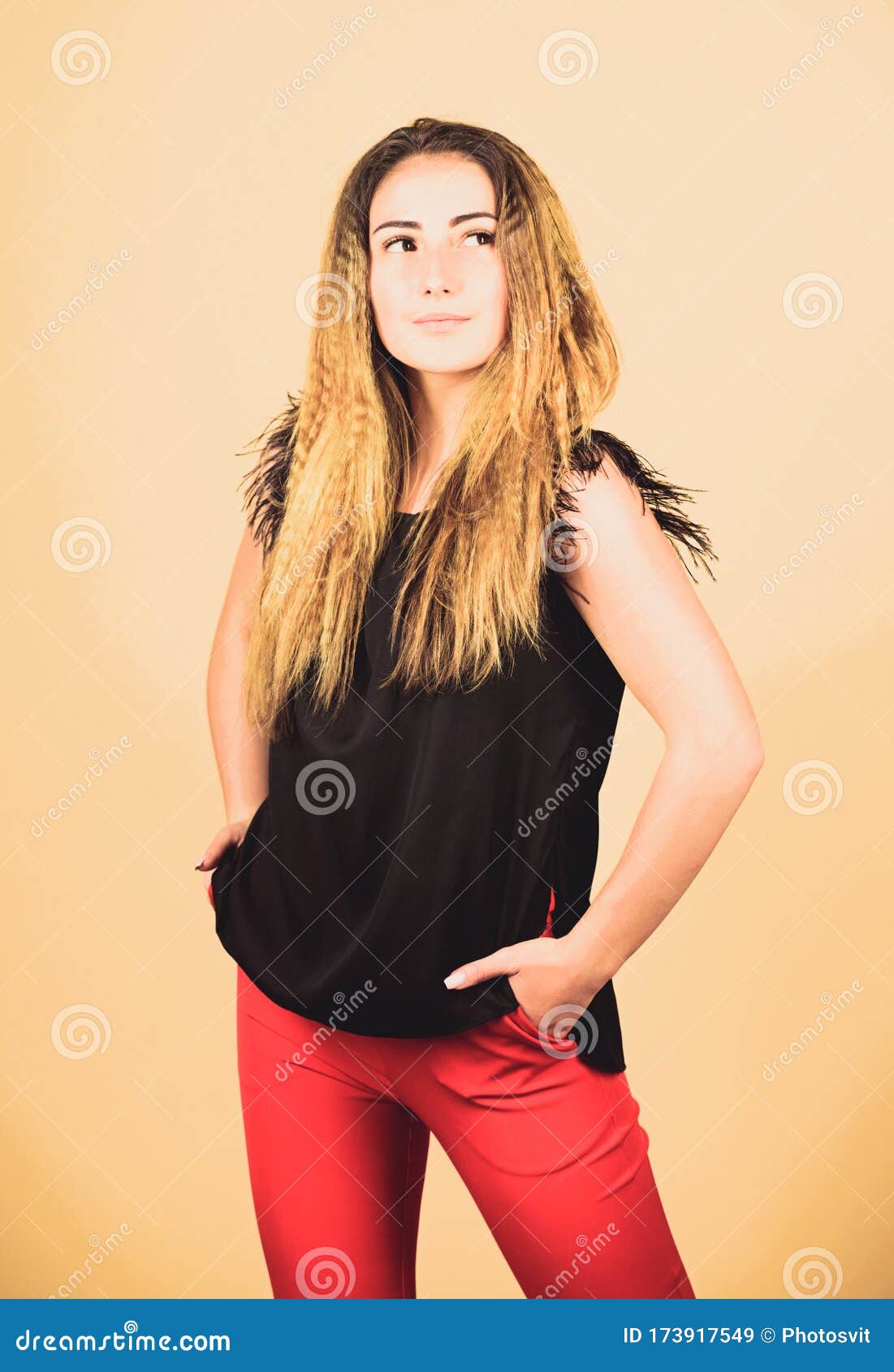 Hair Crimping Method Styling Hair Become Wavy. Voluminous Crimped Hair