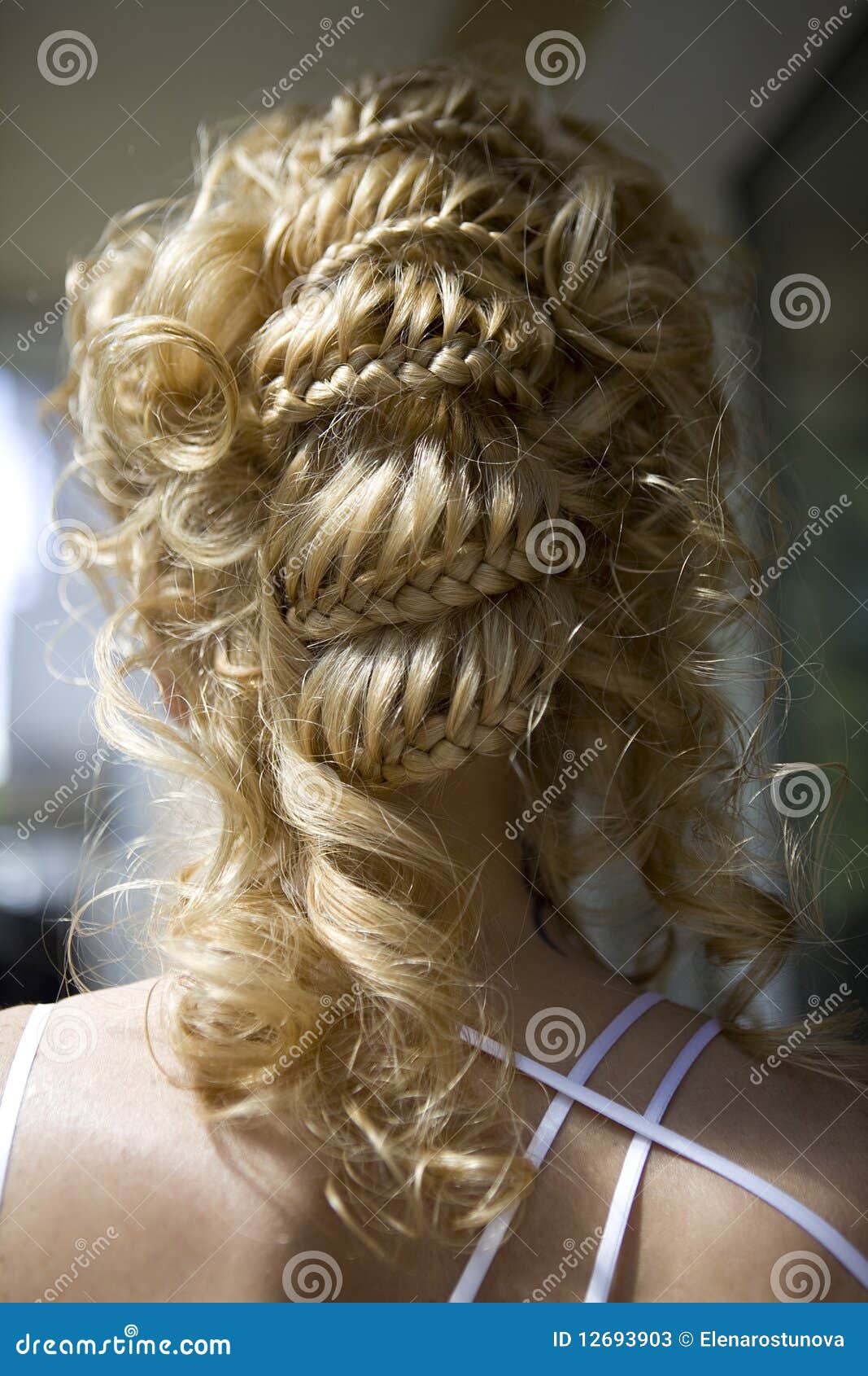 Hair style of bride. Hair style of blond bride