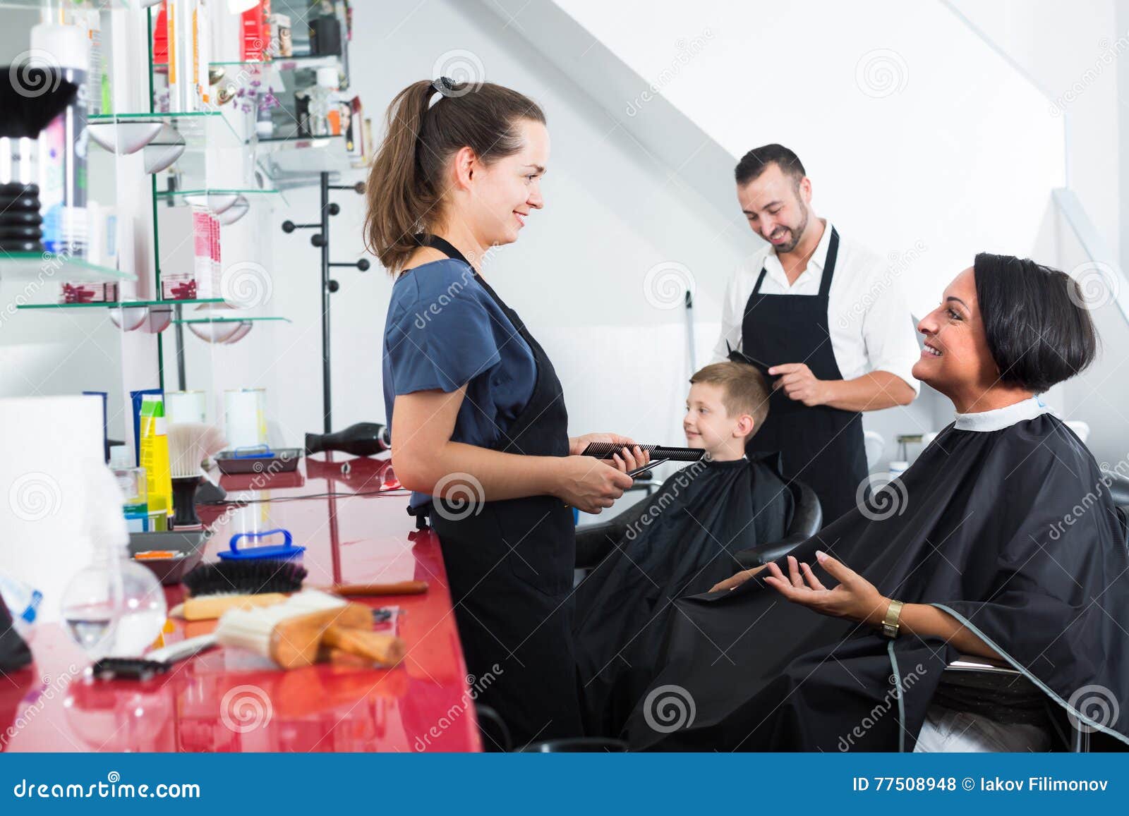 Hairdresser Talking with Client in Beauty Salon Stock Photo - Image of  looking, mirror: 77508948