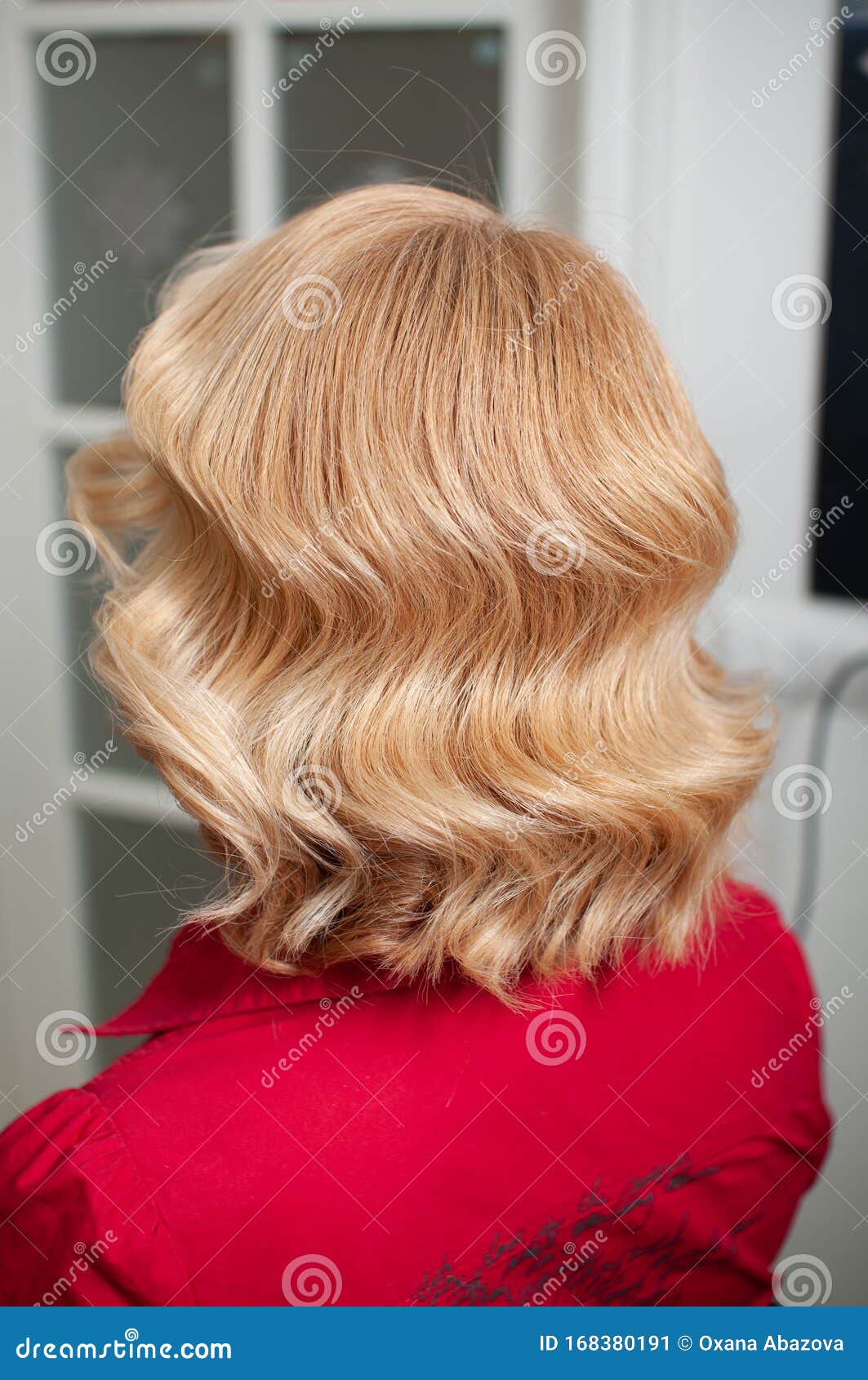 Wavy Hollywood Blonde Hair