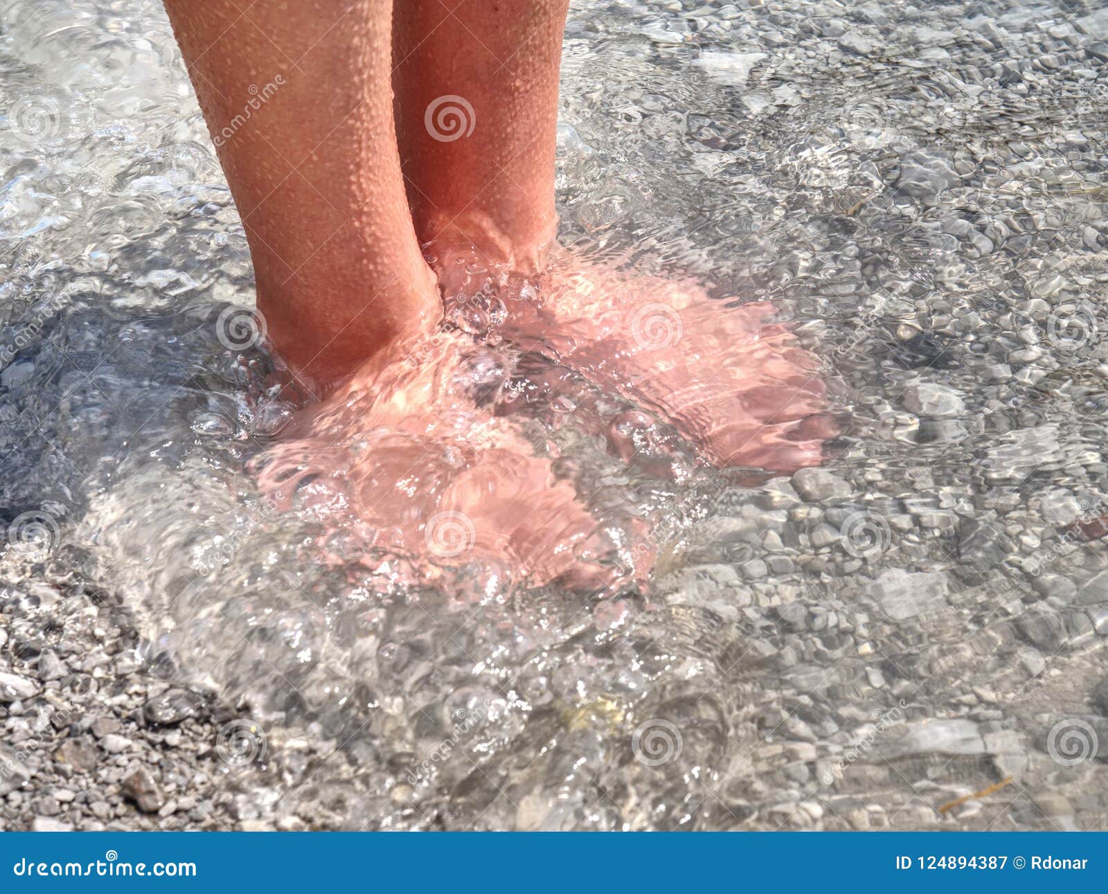 Ноги в ледяную воду