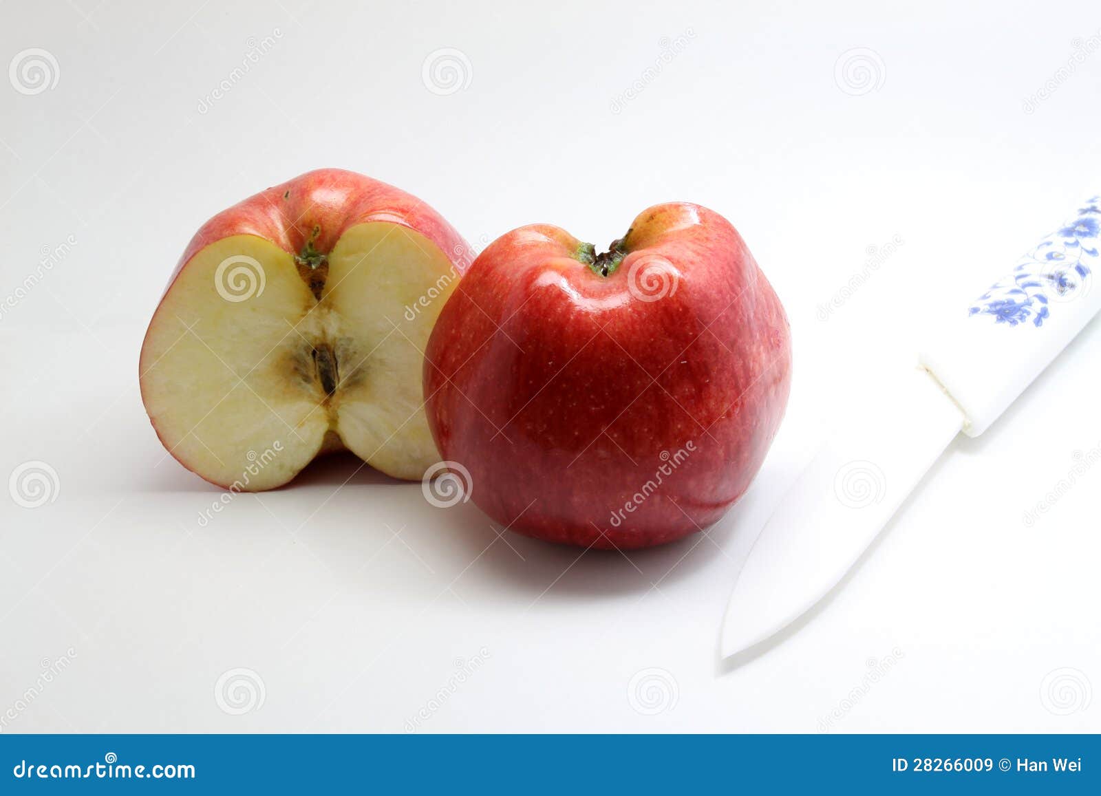 Halber Apfel stockbild. Bild von halb, frucht, nahrung