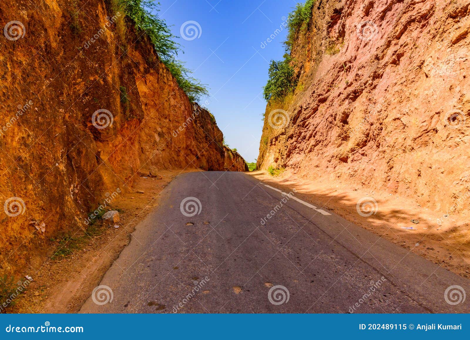 haldighati is a mountain pass in the aravalli range of rajasthan. historical battle between the kingdom of mewar and the mughal