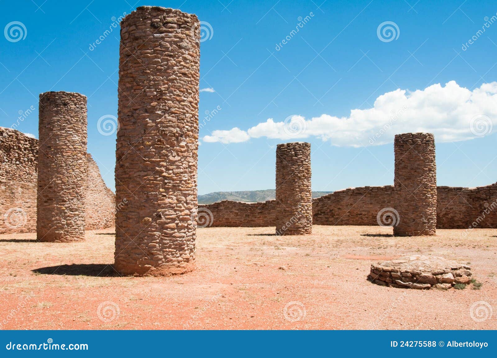 hall of columns, la quemada, zacatecas (mexico)