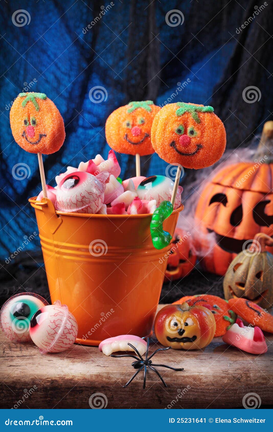 pot climax zuur Halloween sweets stock image. Image of autumn, dessert - 25231641