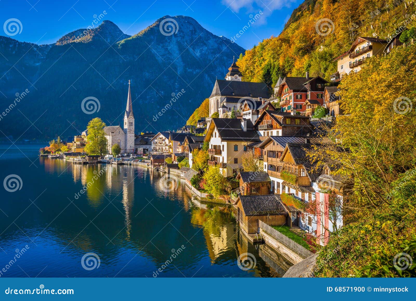 hallstatt mountain village in fall, salzkammergut, austria