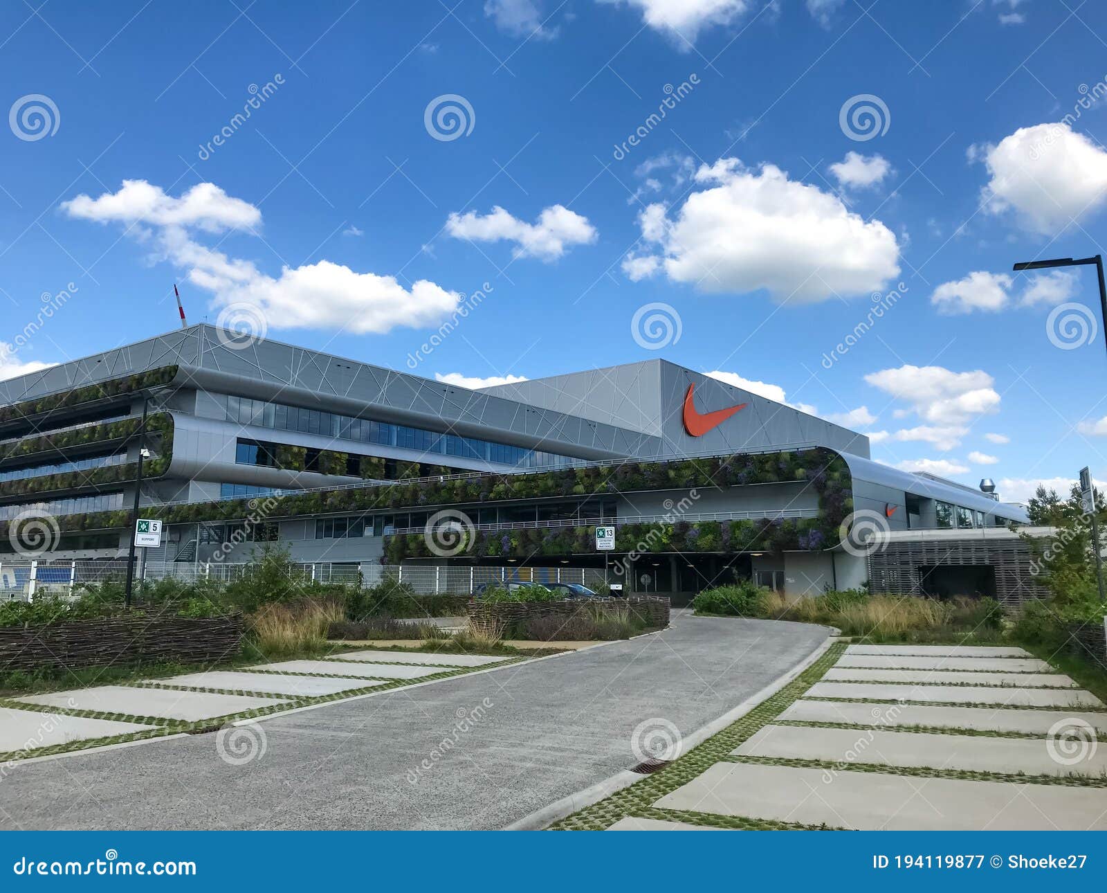 Dakloos Tien jaar omdraaien HAM, BELGIUM - February 2020: Nike`s Newest EMEA Distribution Center,  Court, with a Large Green Exterior Editorial Photography - Image of  headquarter, distribution: 194119877