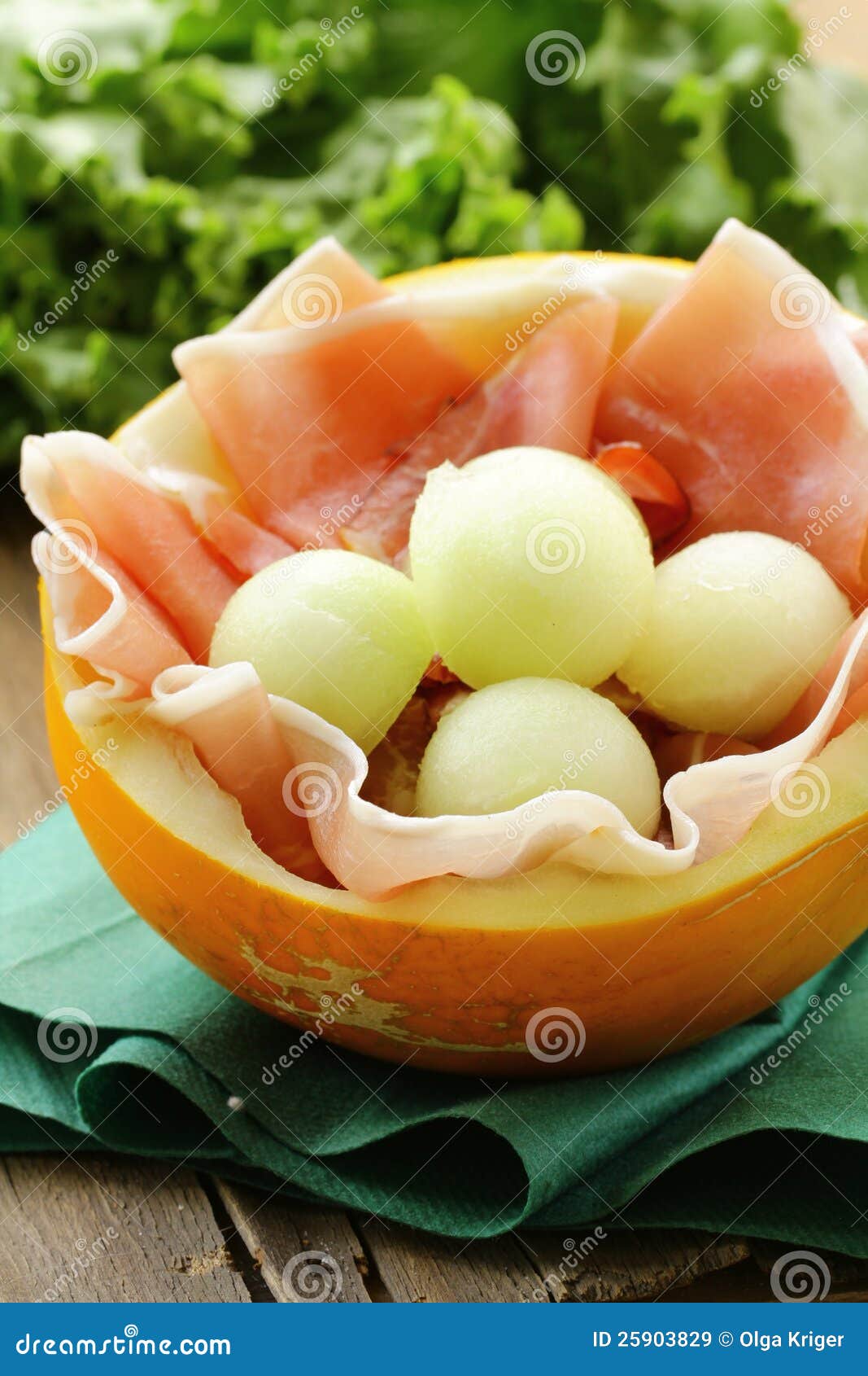 Ham Prosciutto met meloen stock afbeelding. Image of eten 25903829