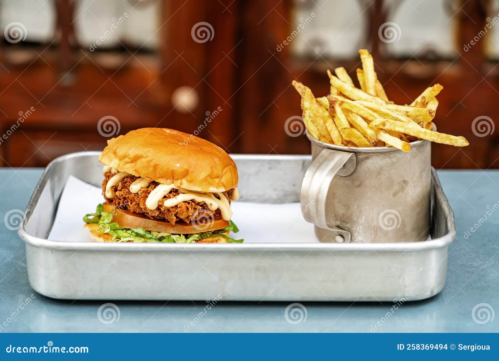 Fotos de Carne batata salada, Imagens de Carne batata salada sem royalties