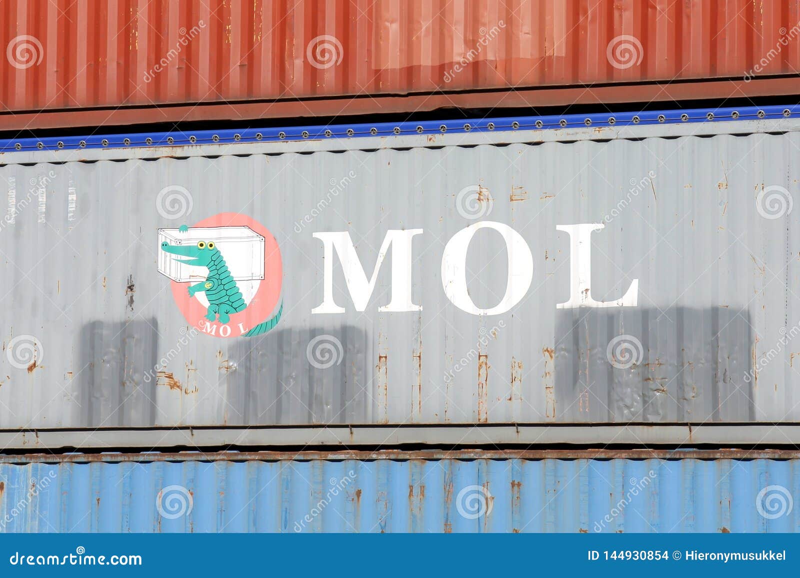 https://thumbs.dreamstime.com/z/hamburg-germany-february-shipping-container-japanese-shipping-company-mol-mitsui-o-s-k-lines-alligator-logo-144930854.jpg