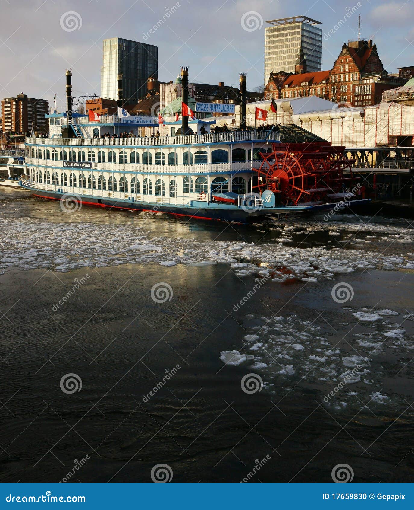 Hamburg Paddle Steamer editorial image. Image of mississippi 17659830