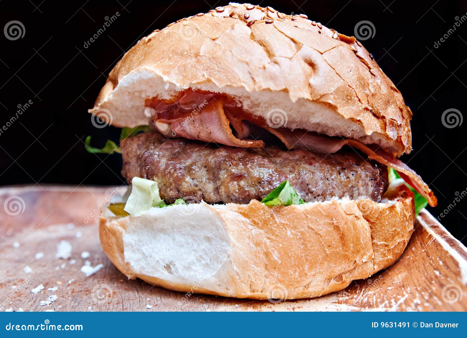 Hamburger with Bacon and Vegetable Stock Image - Image of lunch, beef