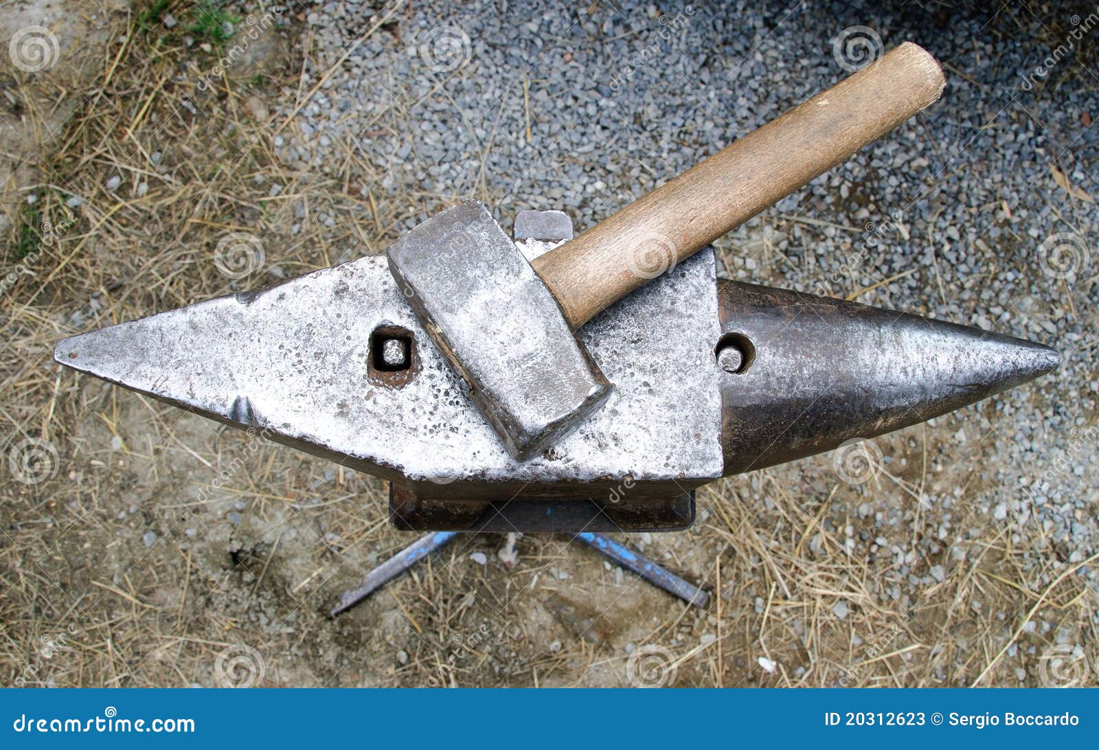 Hammer and anvil stock image. Image of iron, craft, electricity 20312623