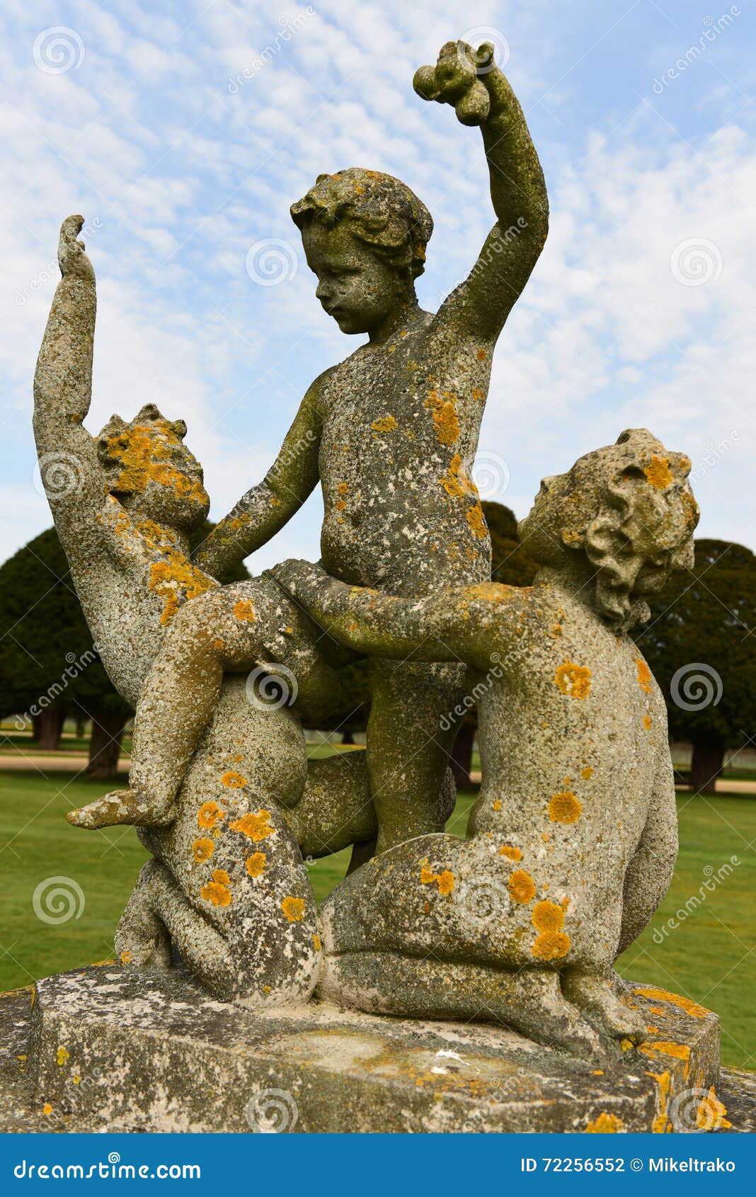 Hampton Court Gardens stock photo. Image of garden, scenic 72256552