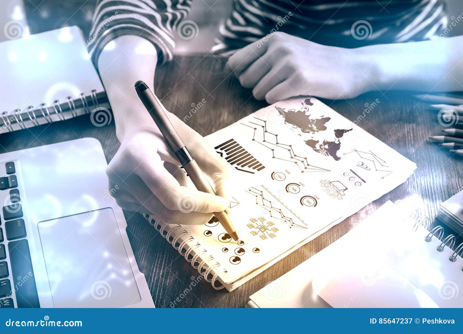 hand drawing business charts