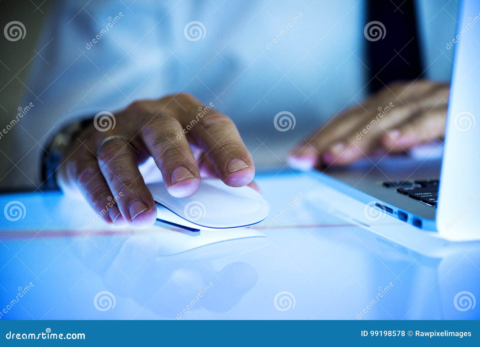 hand holding using mouse clicking