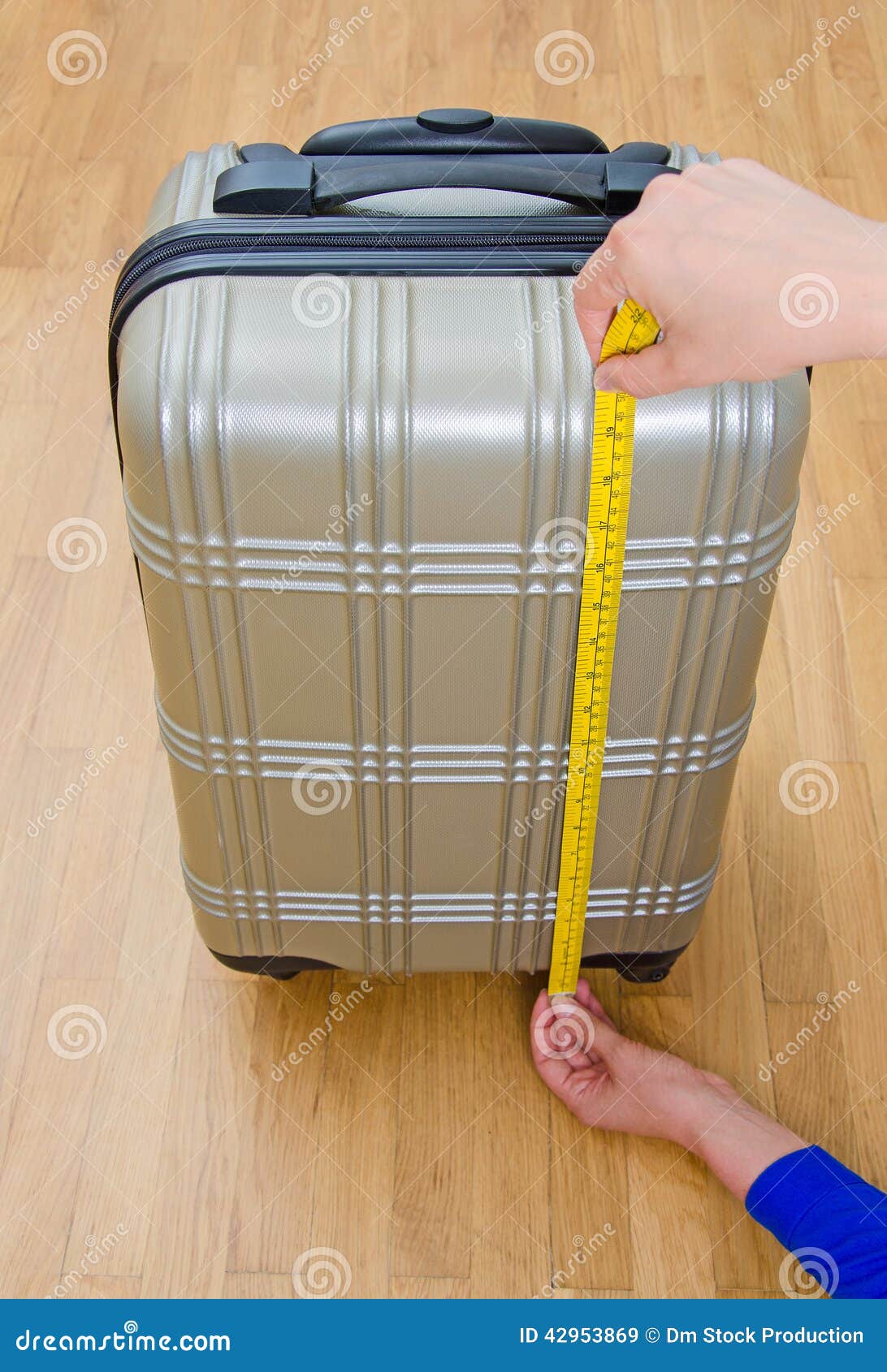 Hand Scale For Measuring Luggage Weight Stock Photo - Download