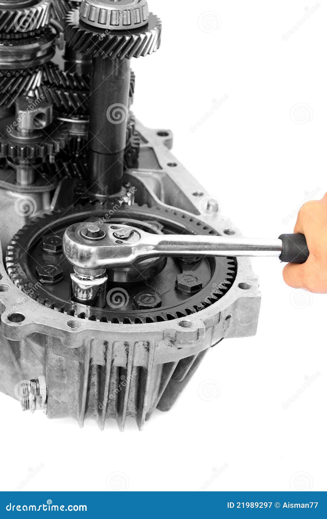 hand with ratchet handle and mechanical gear
