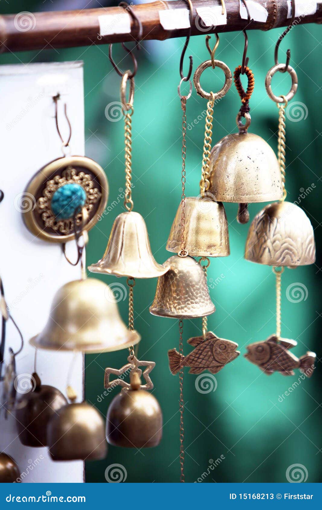 Handbells stock afbeelding. Image of instrument, goud 15168213