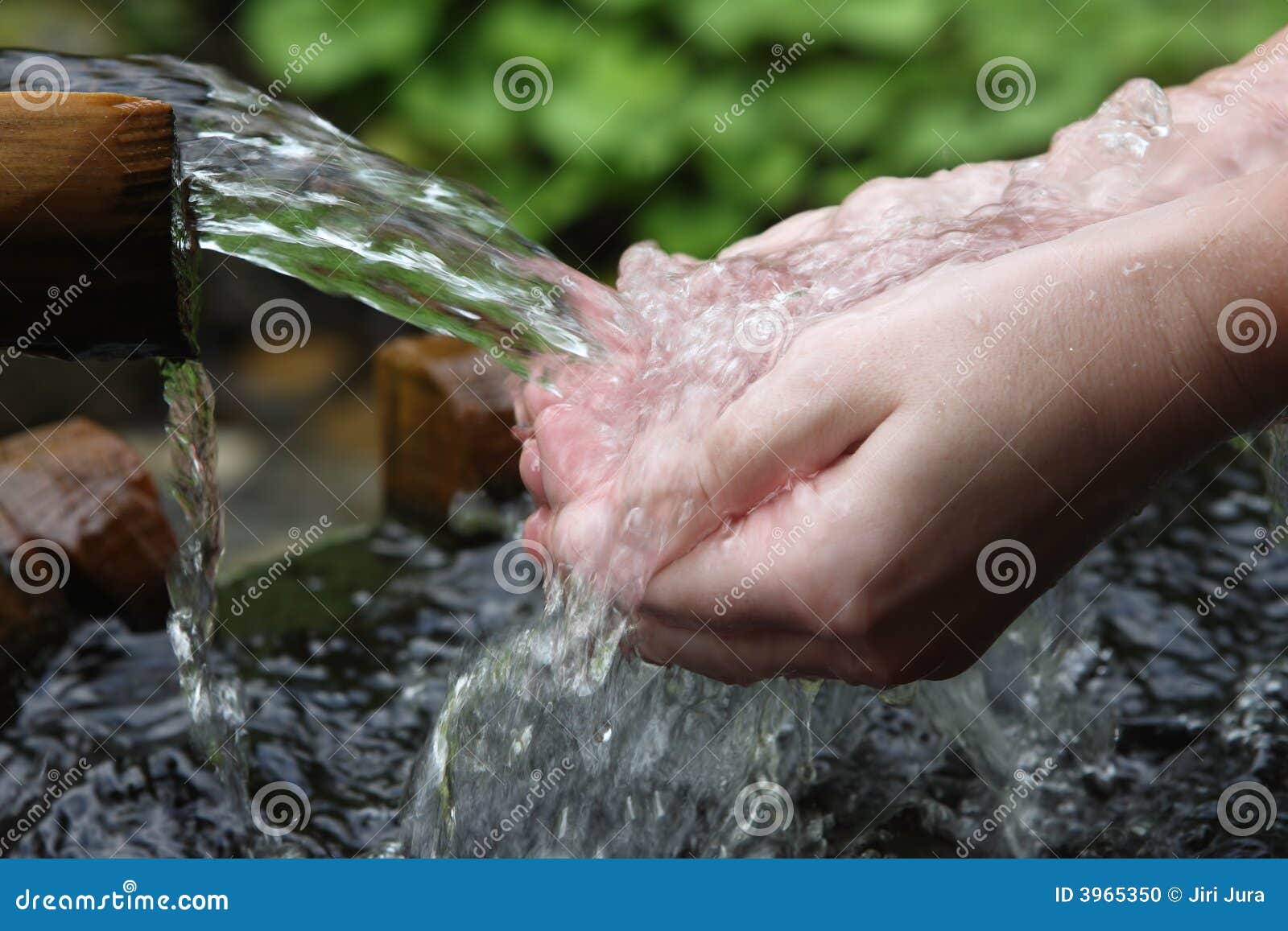 hands and fresh water