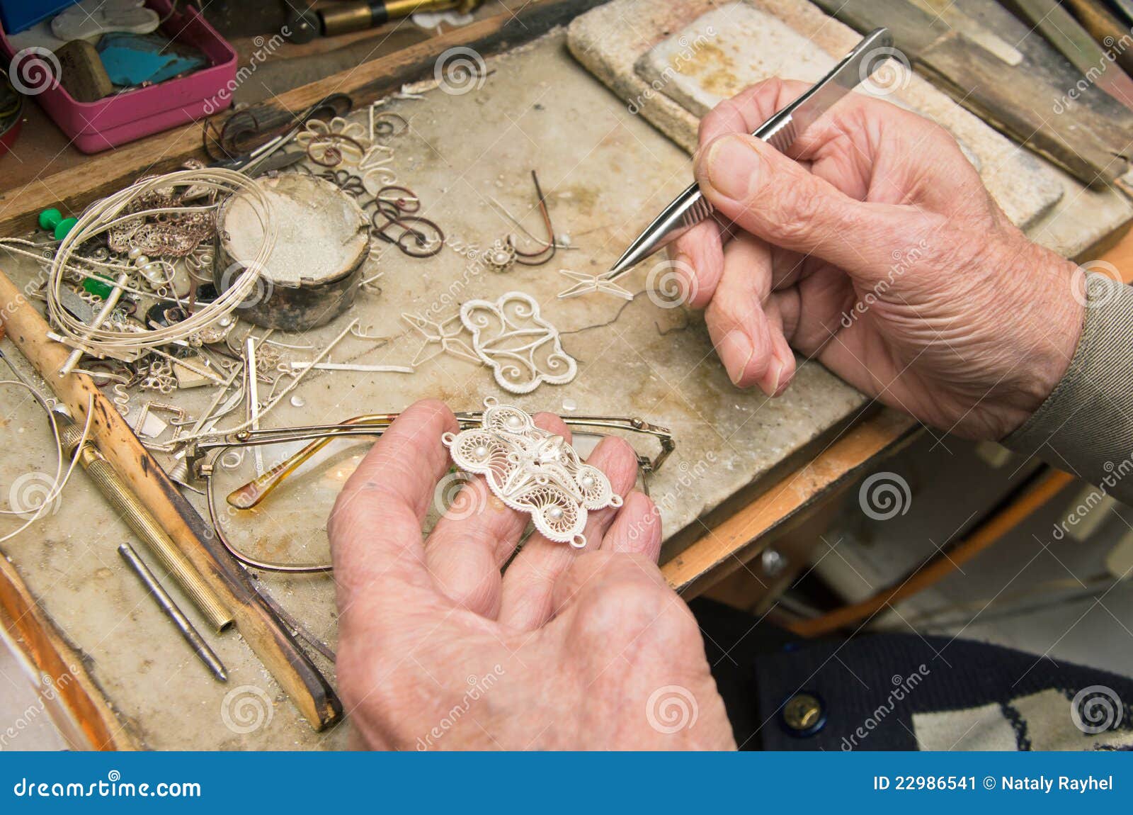 Hands of jeweller stock image. Image of fashion, manufacturing 22986541