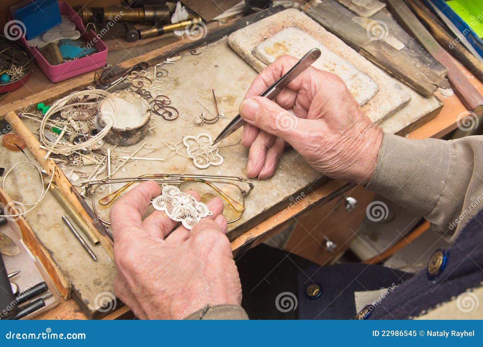 hands of jeweller