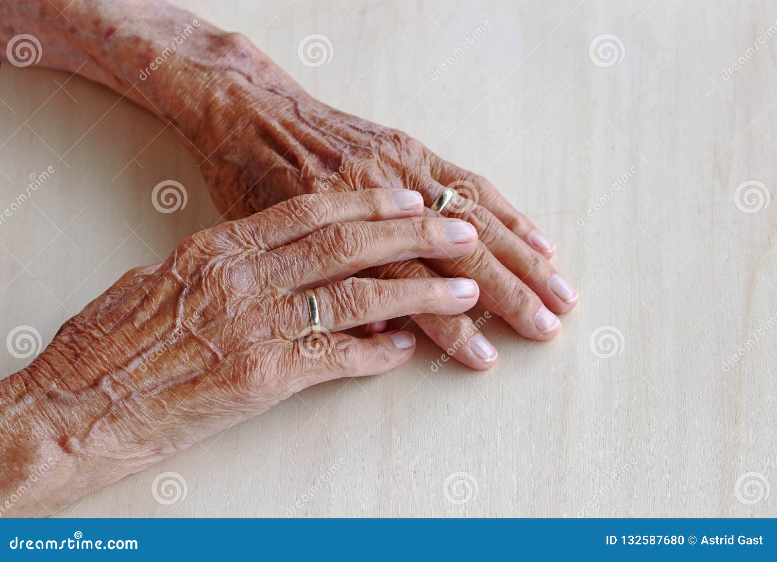 the hands of a very old woman