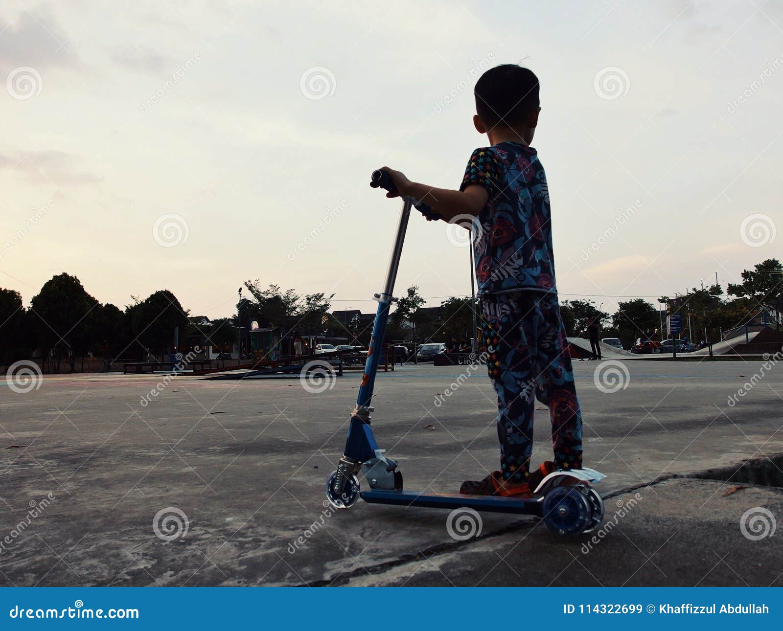 kids playing scooter