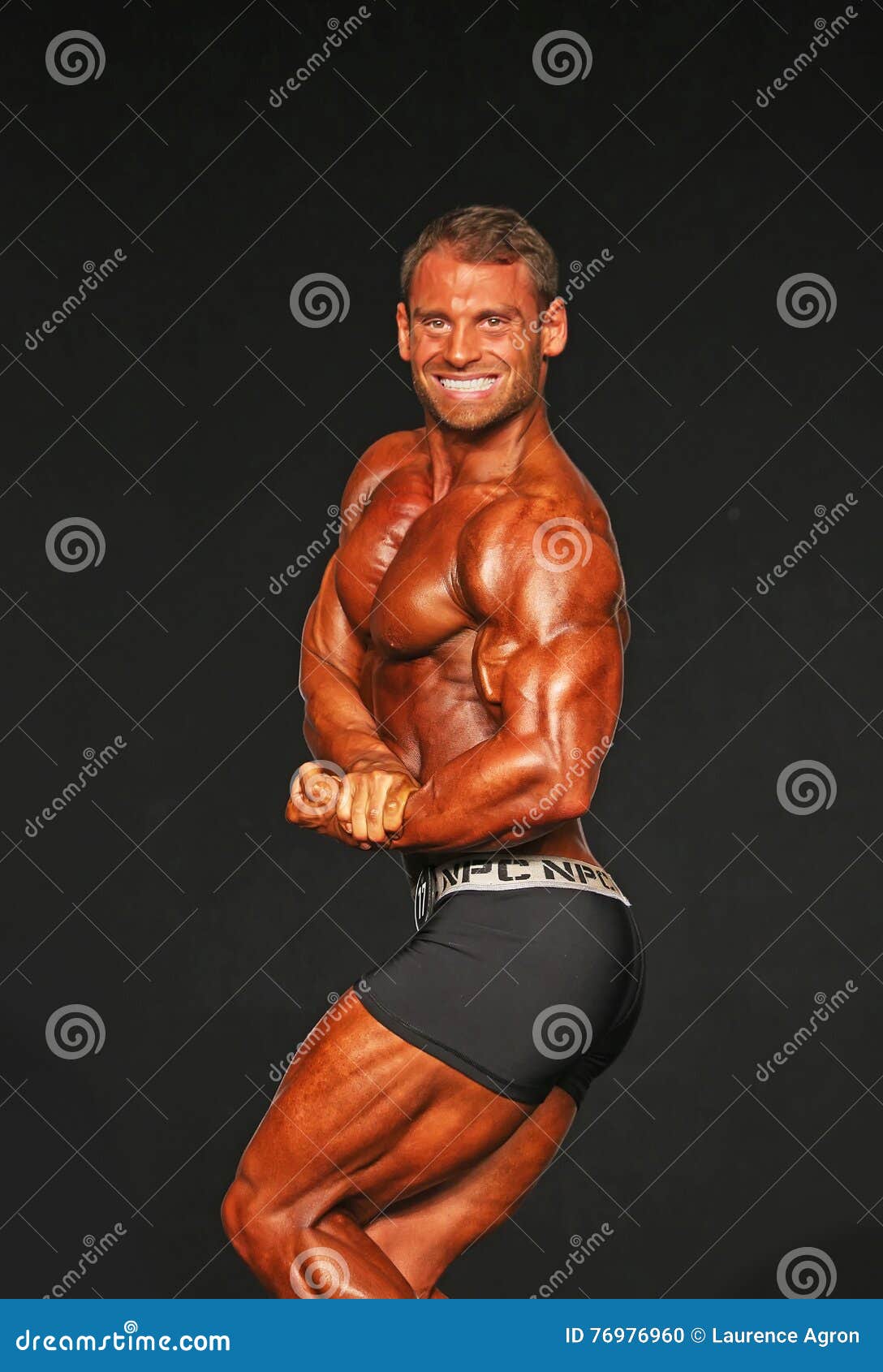 Bodybuilder | Side chest, Bodybuilding, Muscle men