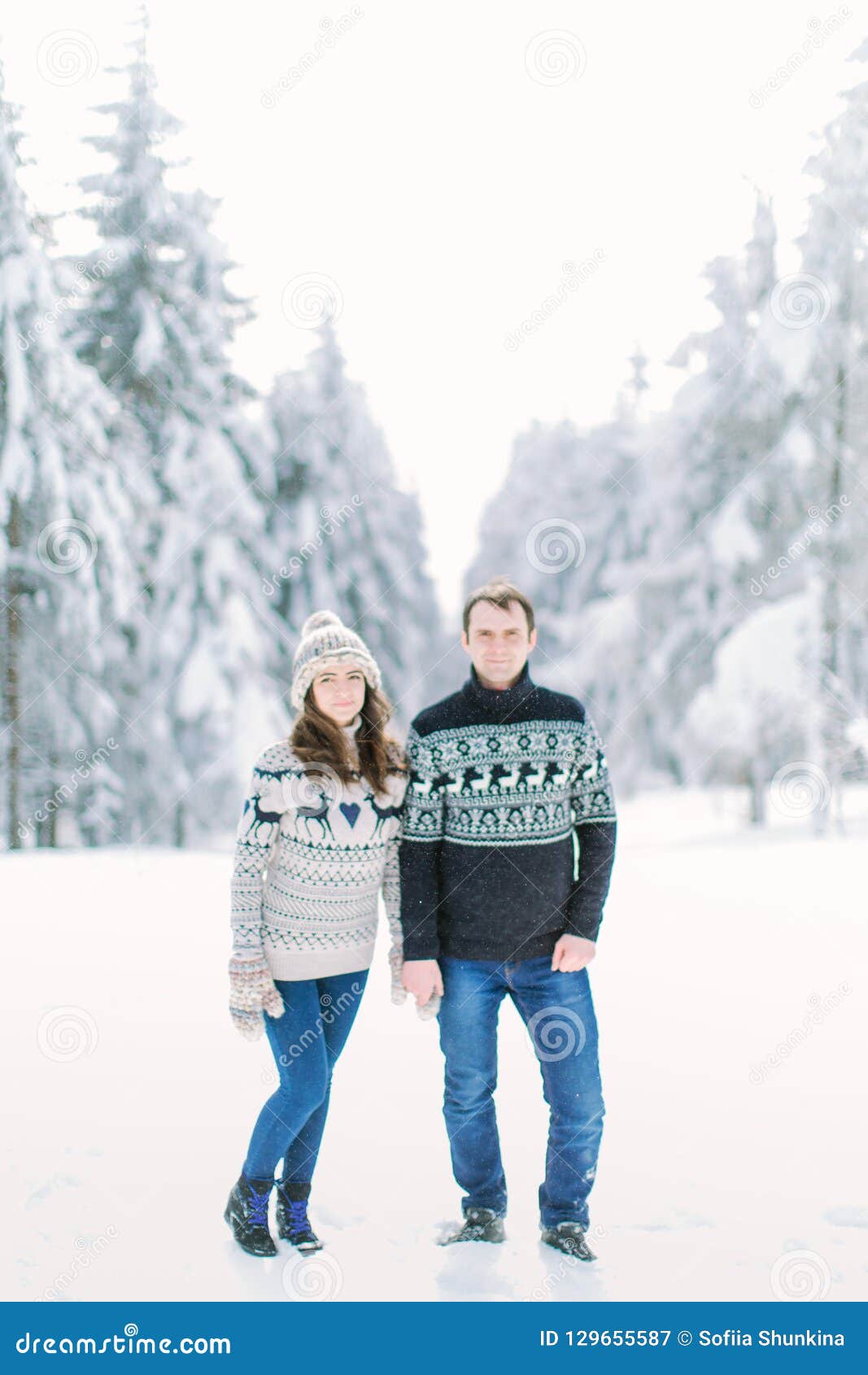 Winter Couple Photos, Download The BEST Free Winter Couple Stock Photos &  HD Images