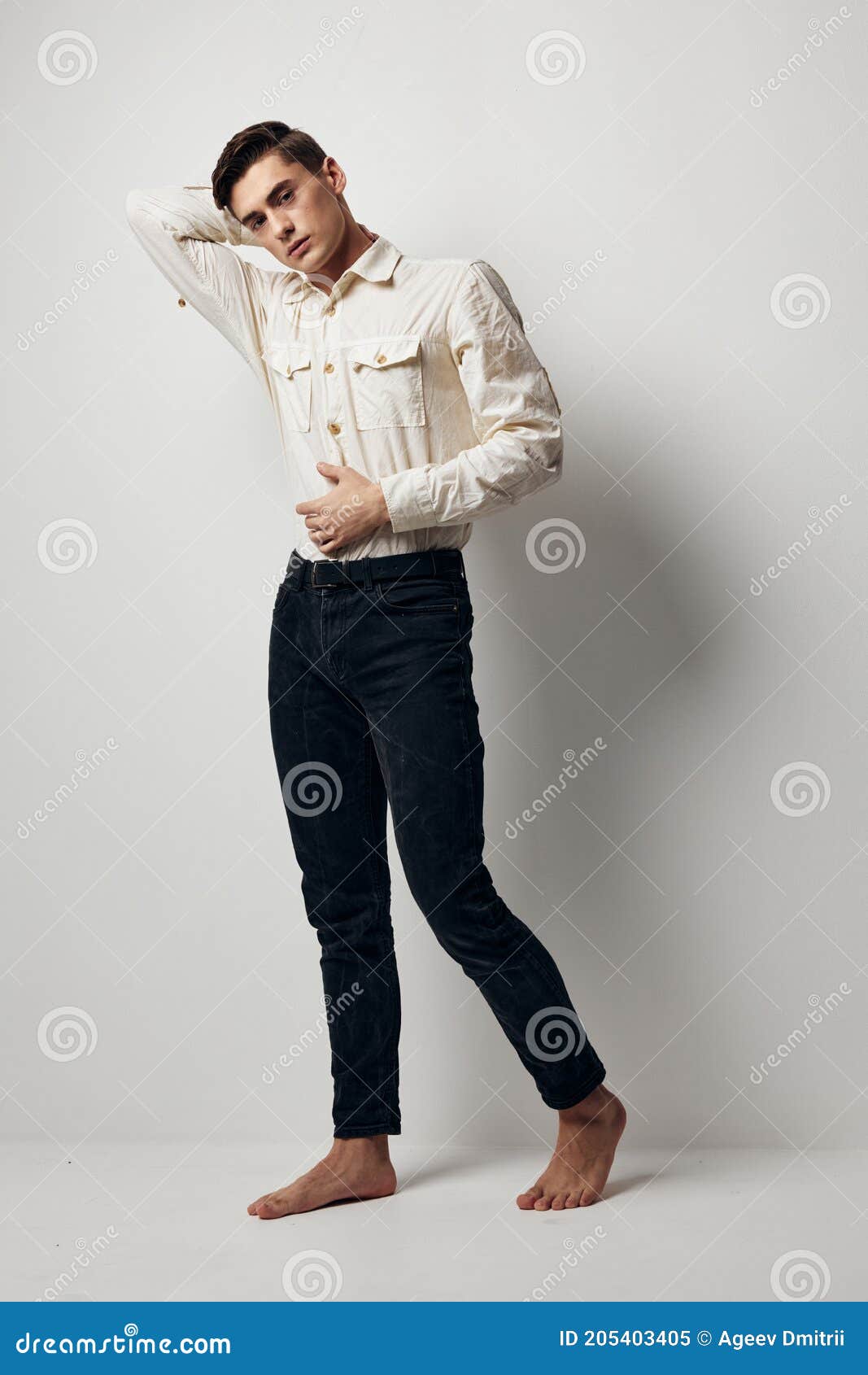 Girl Jeans Plaid Shirt Brunette Hairstyle Stock Photo 573309484 |  Shutterstock