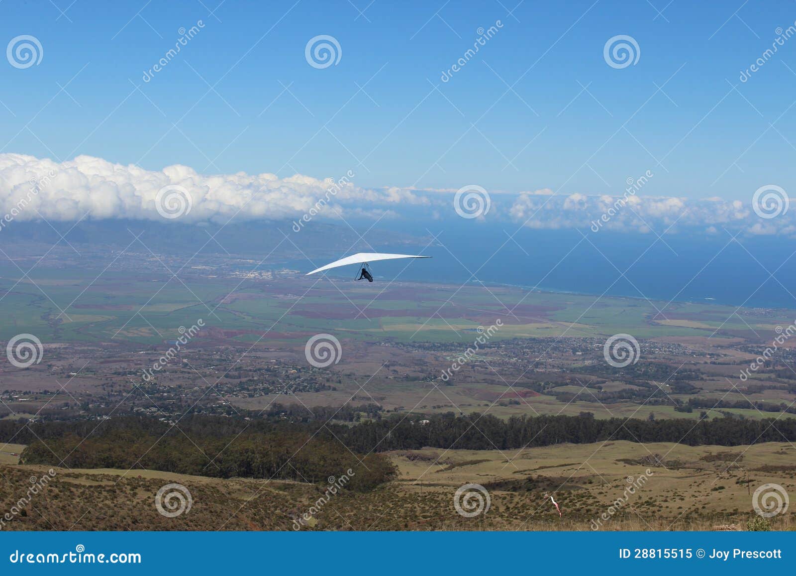 Hang Glider at Maui Hawaii stock image. Image of dangerous 28815515