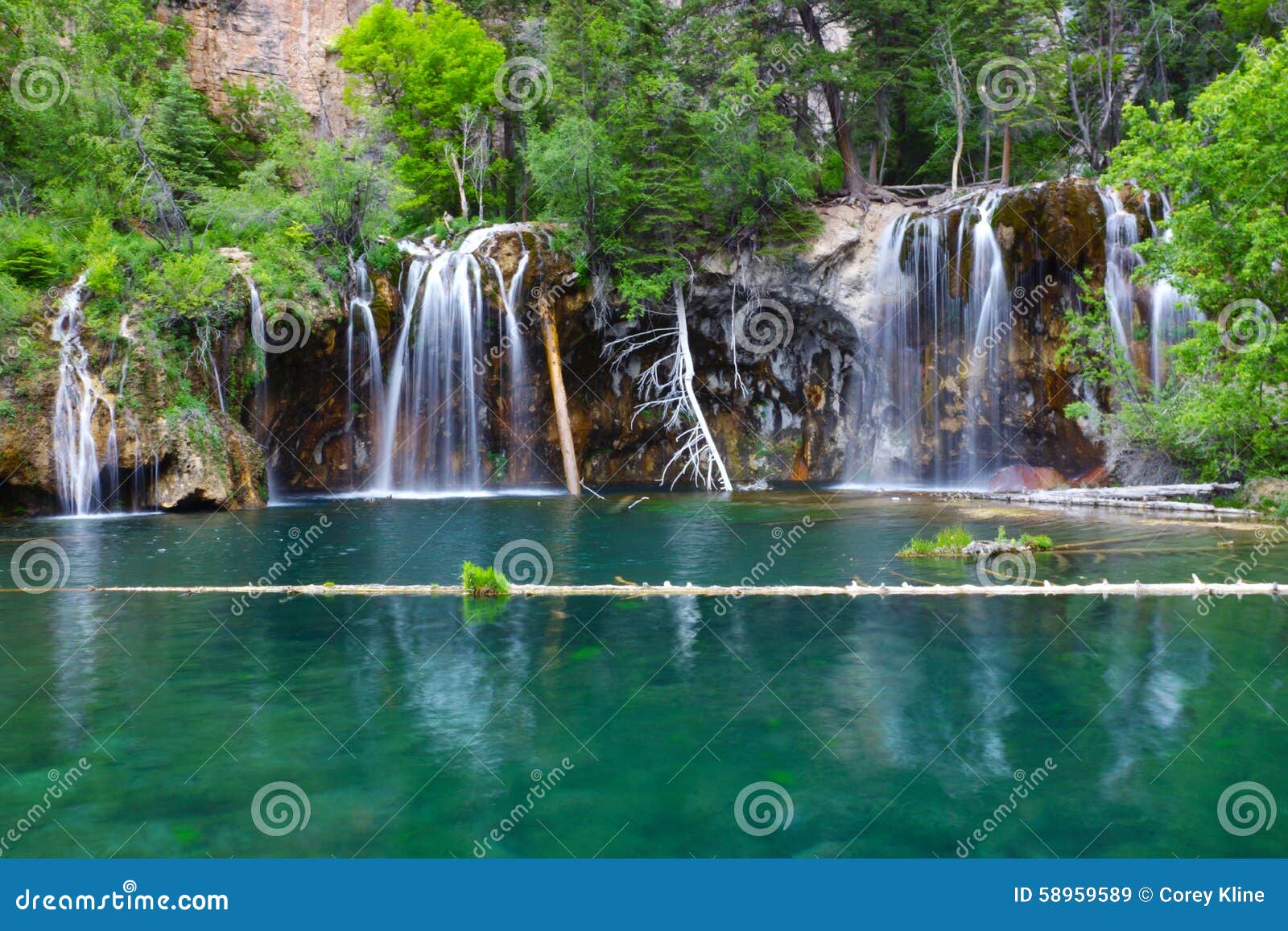 hanging lake waterfall in colorado