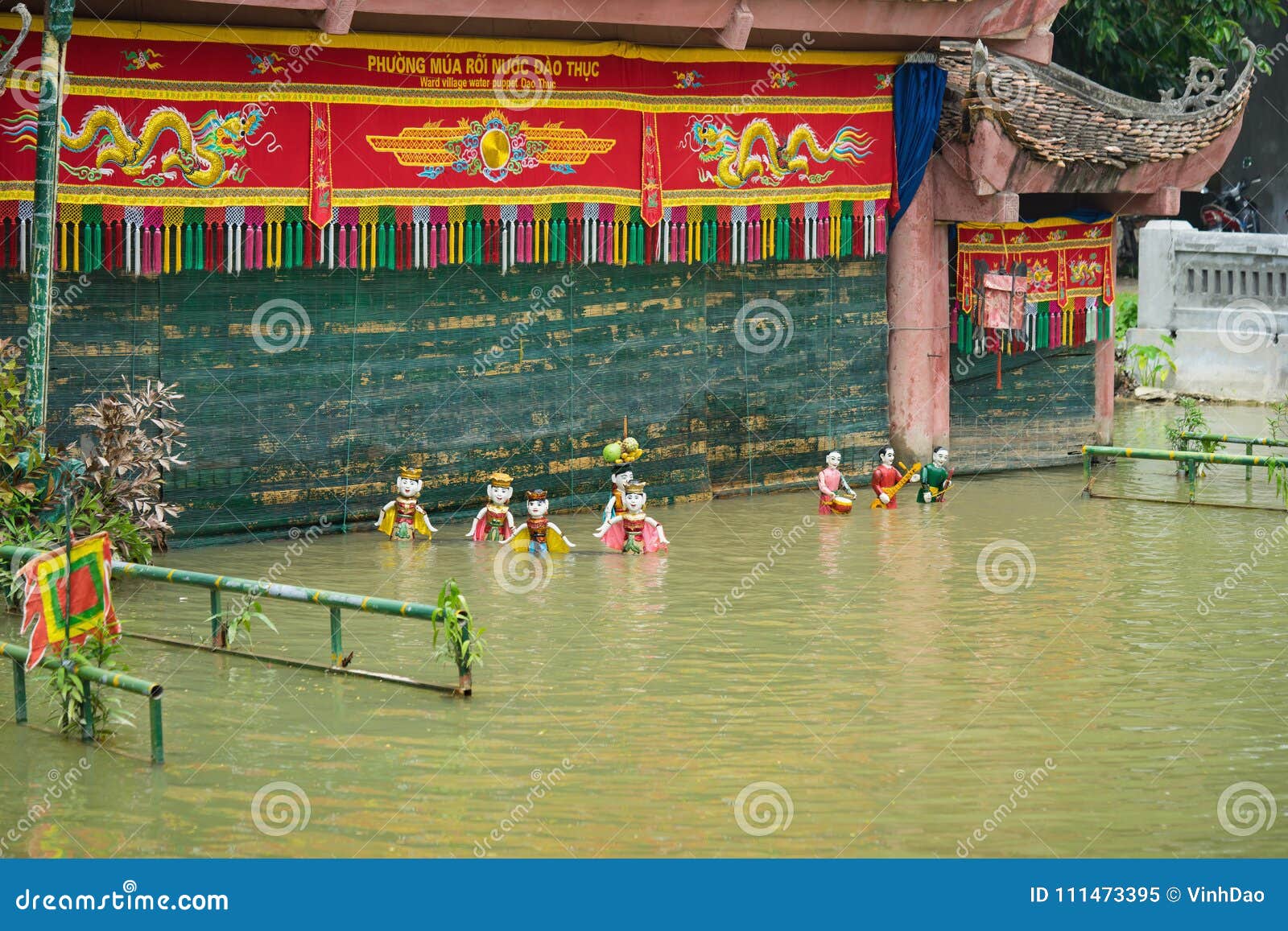 vietnam water puppetry vietnam water puppetry