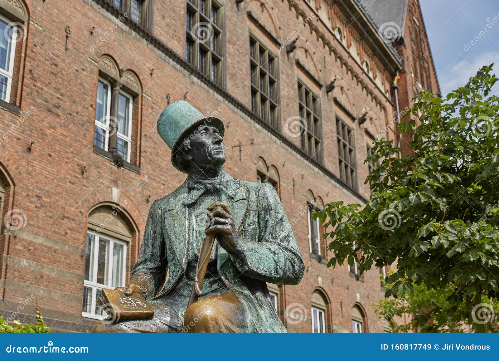 Hans Christian Andersen Statue by Henry Luckow-Nielsen in Front of ...