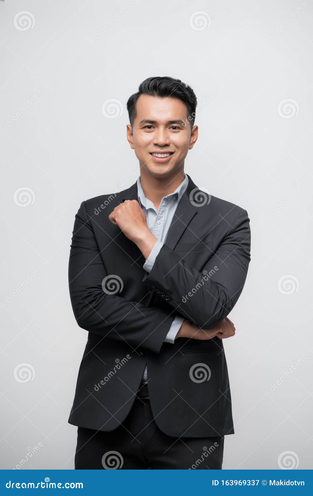 Sky Se insekter skranke Happy Asian Boss Manager Business Man Wears Black Suit in Relax Pose Stock  Image - Image of japanese, chinese: 163969337