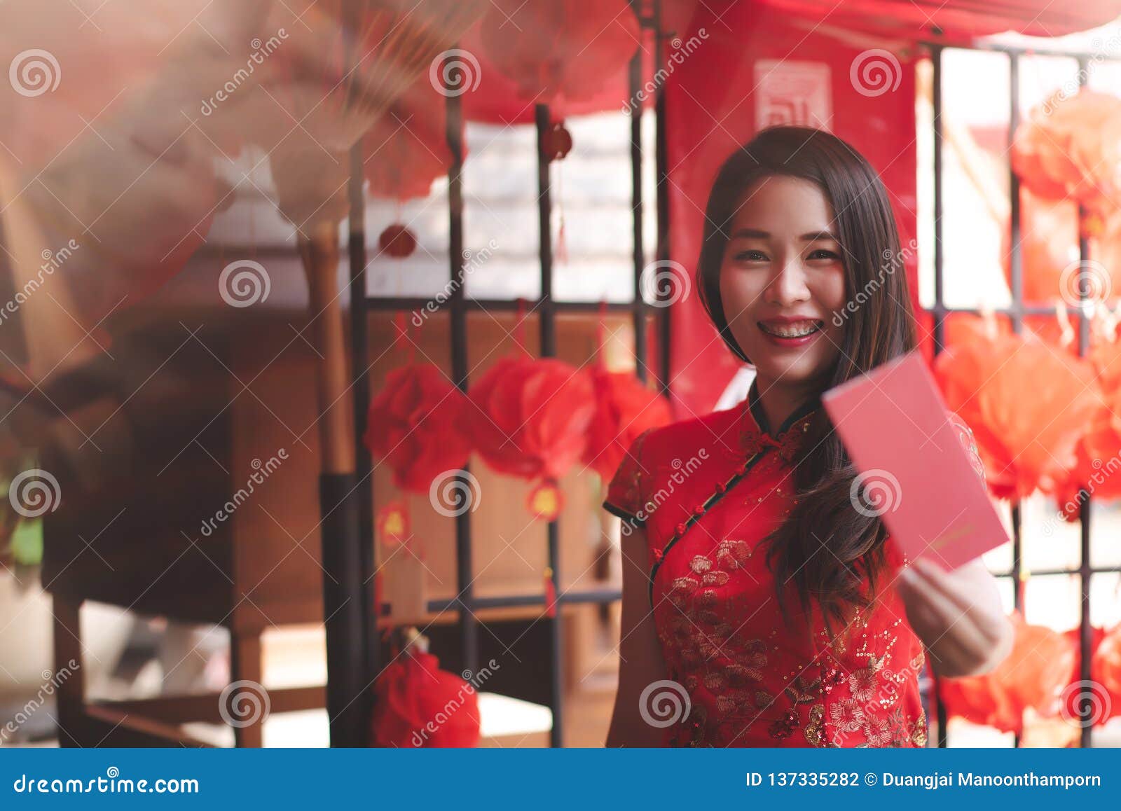 Chinese Ang Pao Red Envelope Stock Illustrations – 128 Chinese Ang Pao Red  Envelope Stock Illustrations, Vectors & Clipart - Dreamstime