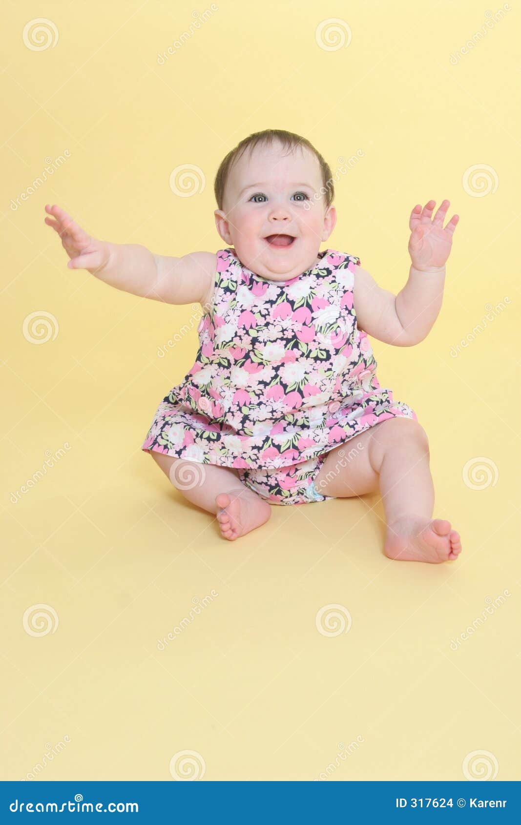2,064 Waving Baby Stock Photos - Free & Royalty-Free Stock Photos from  Dreamstime